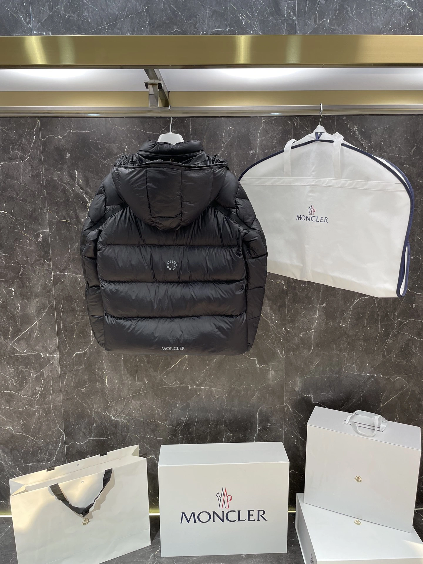 Timeless Moncler Down Jackets 146197