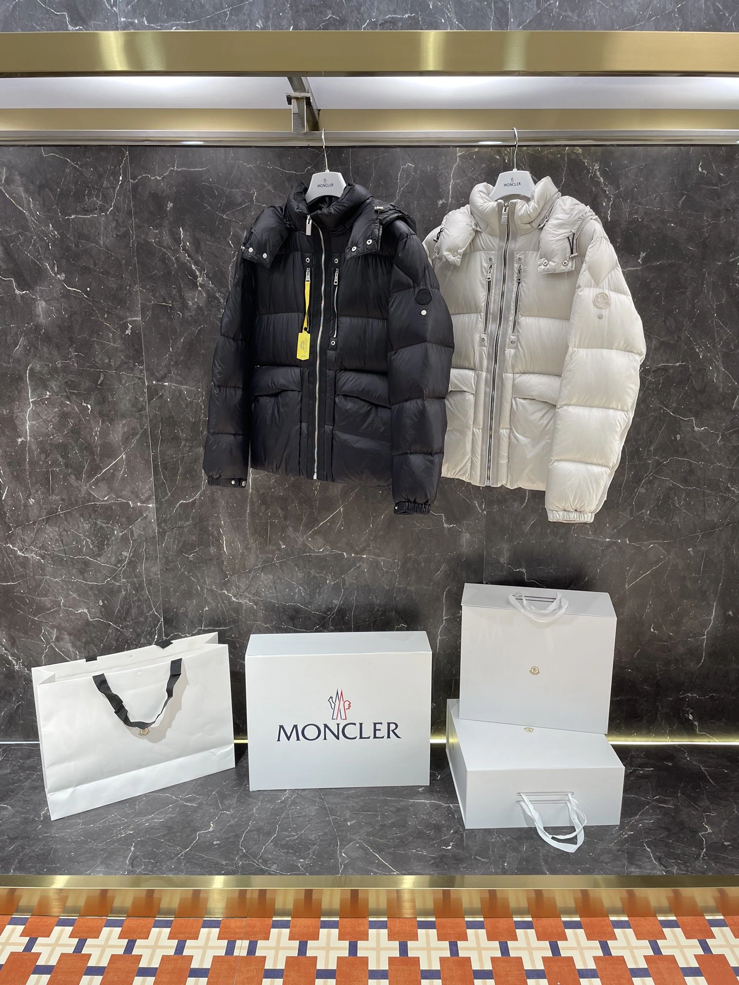 Timeless Moncler Down Jackets 146197