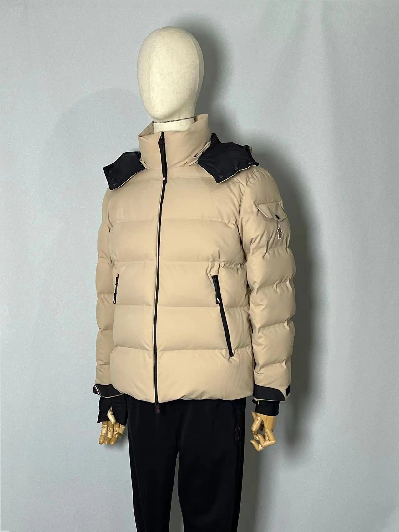 Moncler Down Jackets TechFriendly 146194