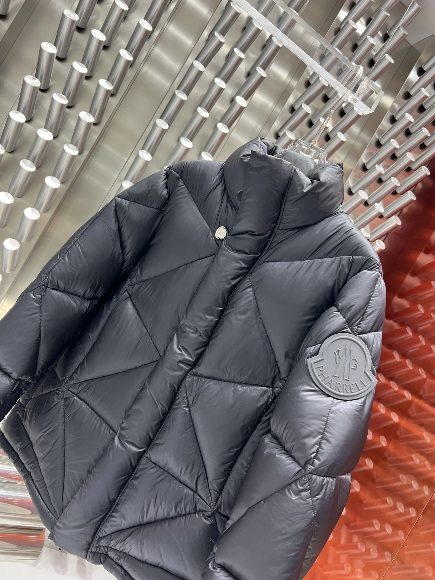 Moncler Down Jackets Unique 146190
