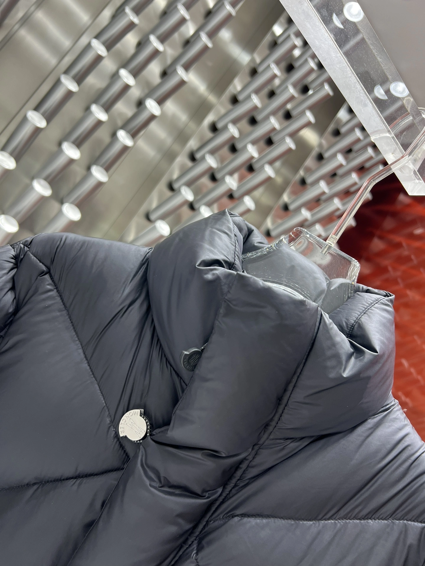 Moncler Down Jackets Unique 146190