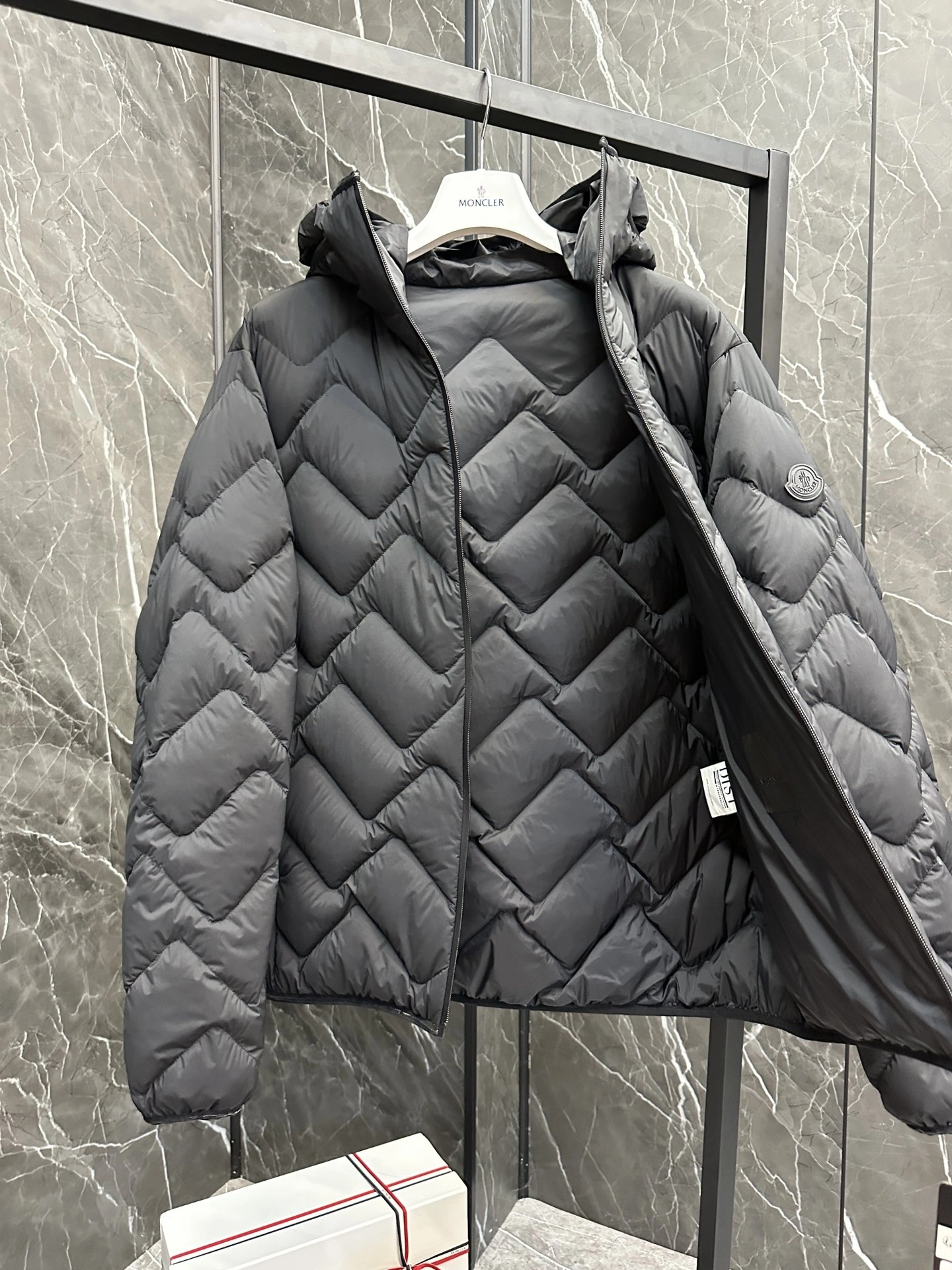 Moncler Down Jackets Lightweight 146178