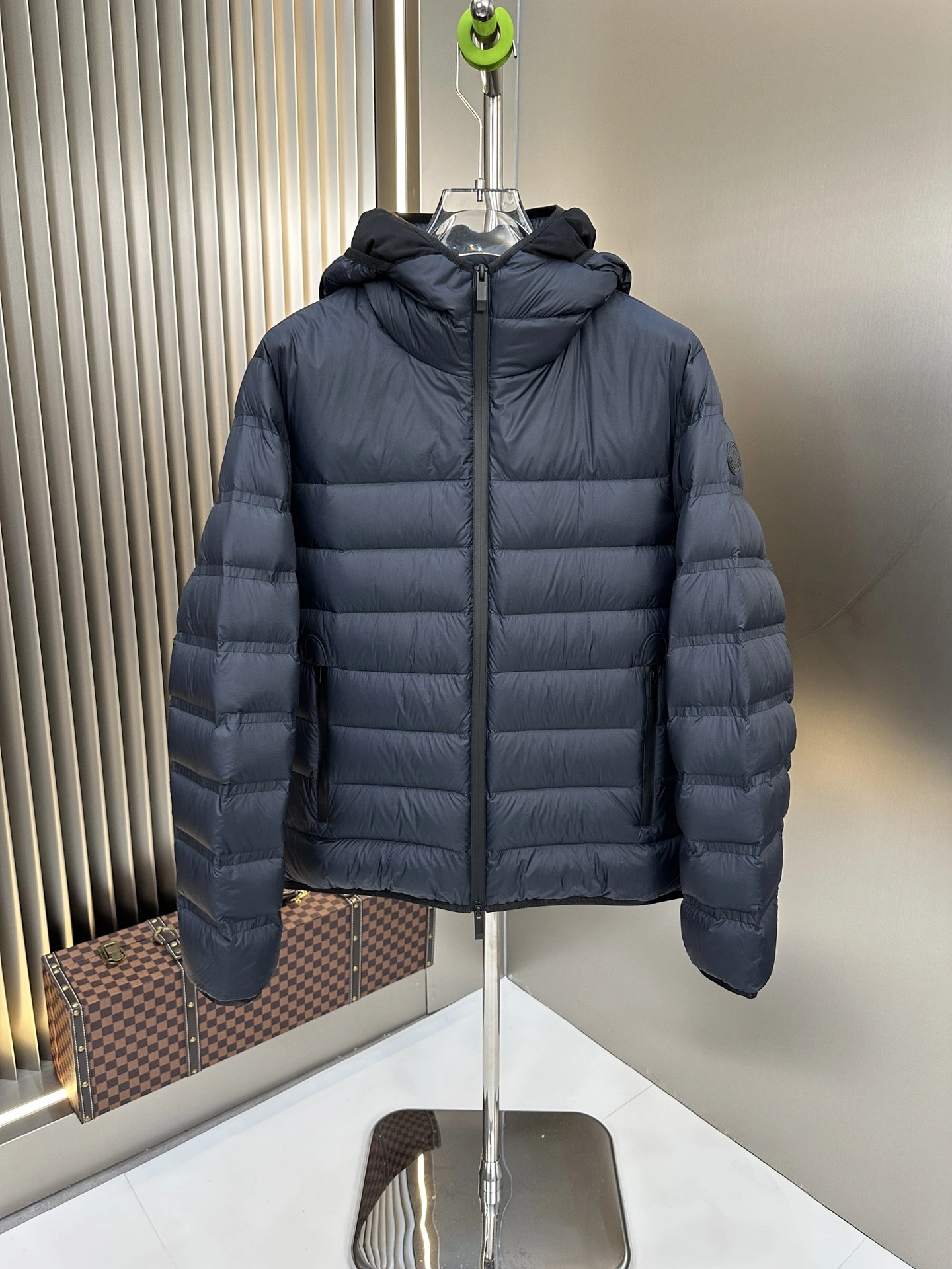 Moncler Down Jackets Stretchable 146165