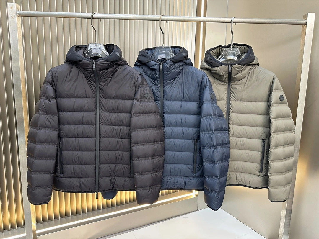 Moncler Down Jackets Compact 146181