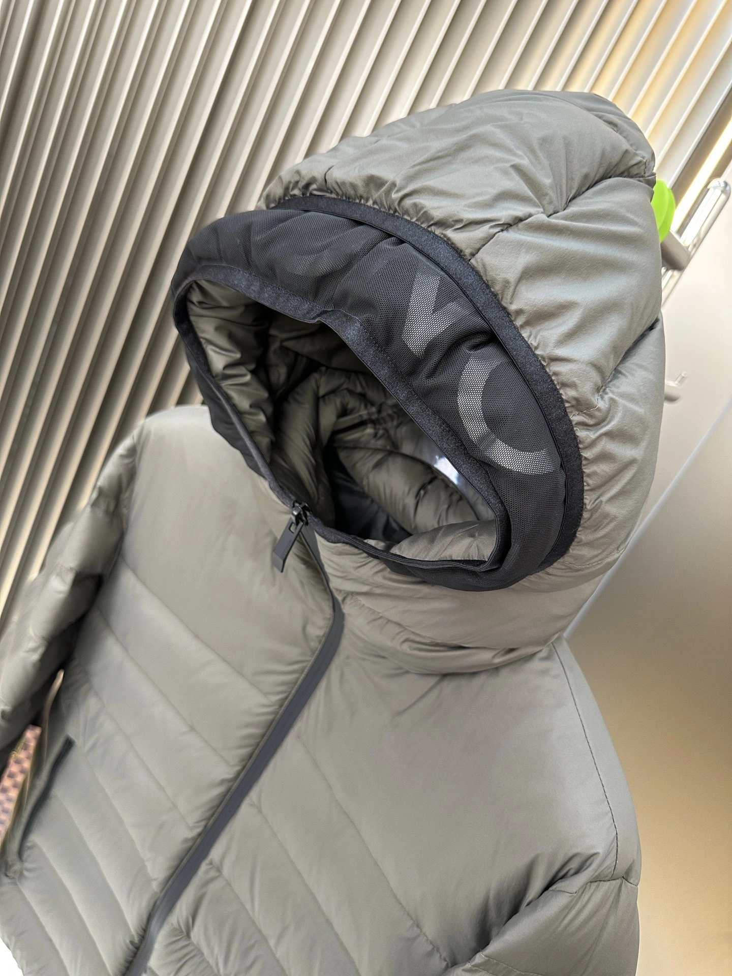 Moncler Down Jackets Compact 146181