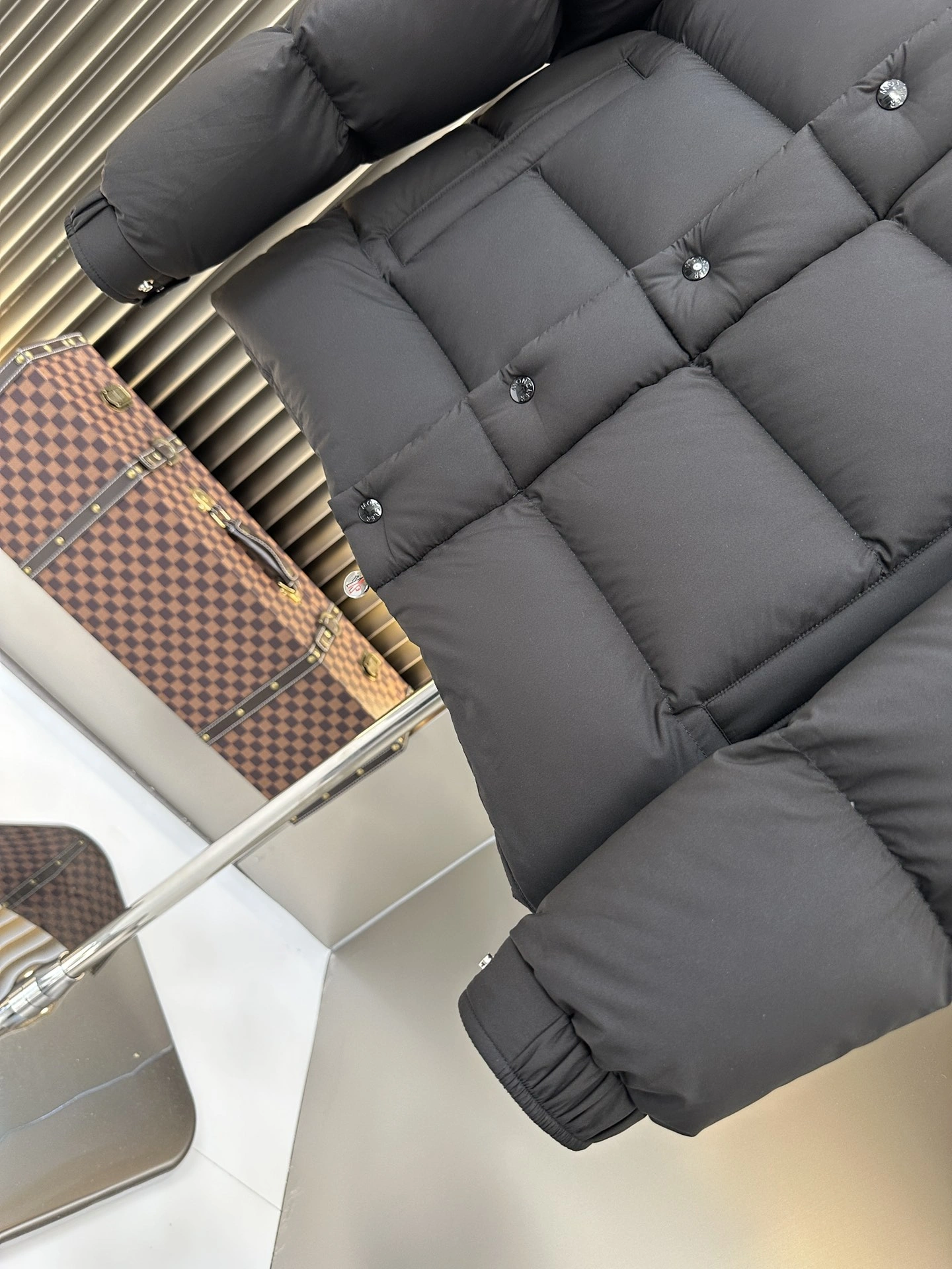 Moncler Down Jackets Durable 146173
