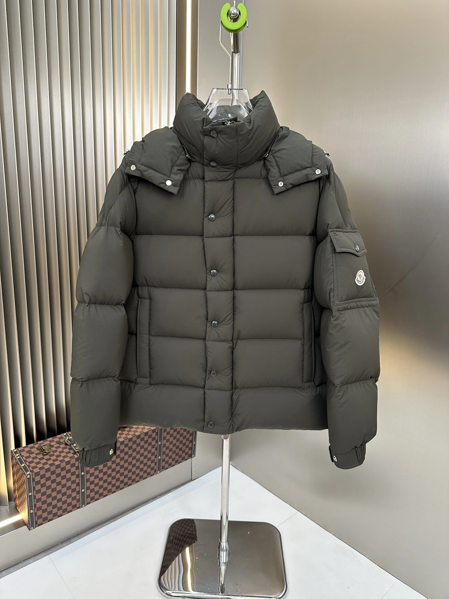 TravelReady Moncler Down Jackets 146180