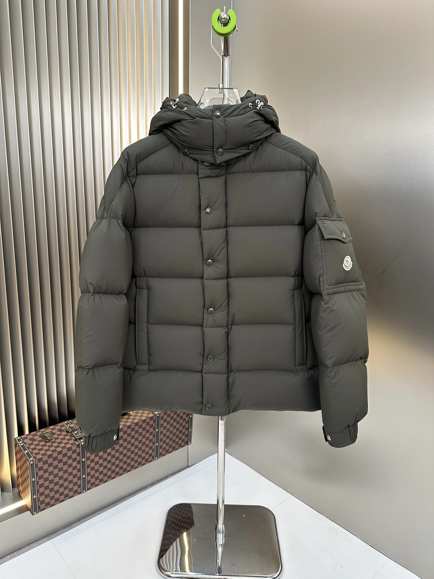 TravelReady Moncler Down Jackets 146180