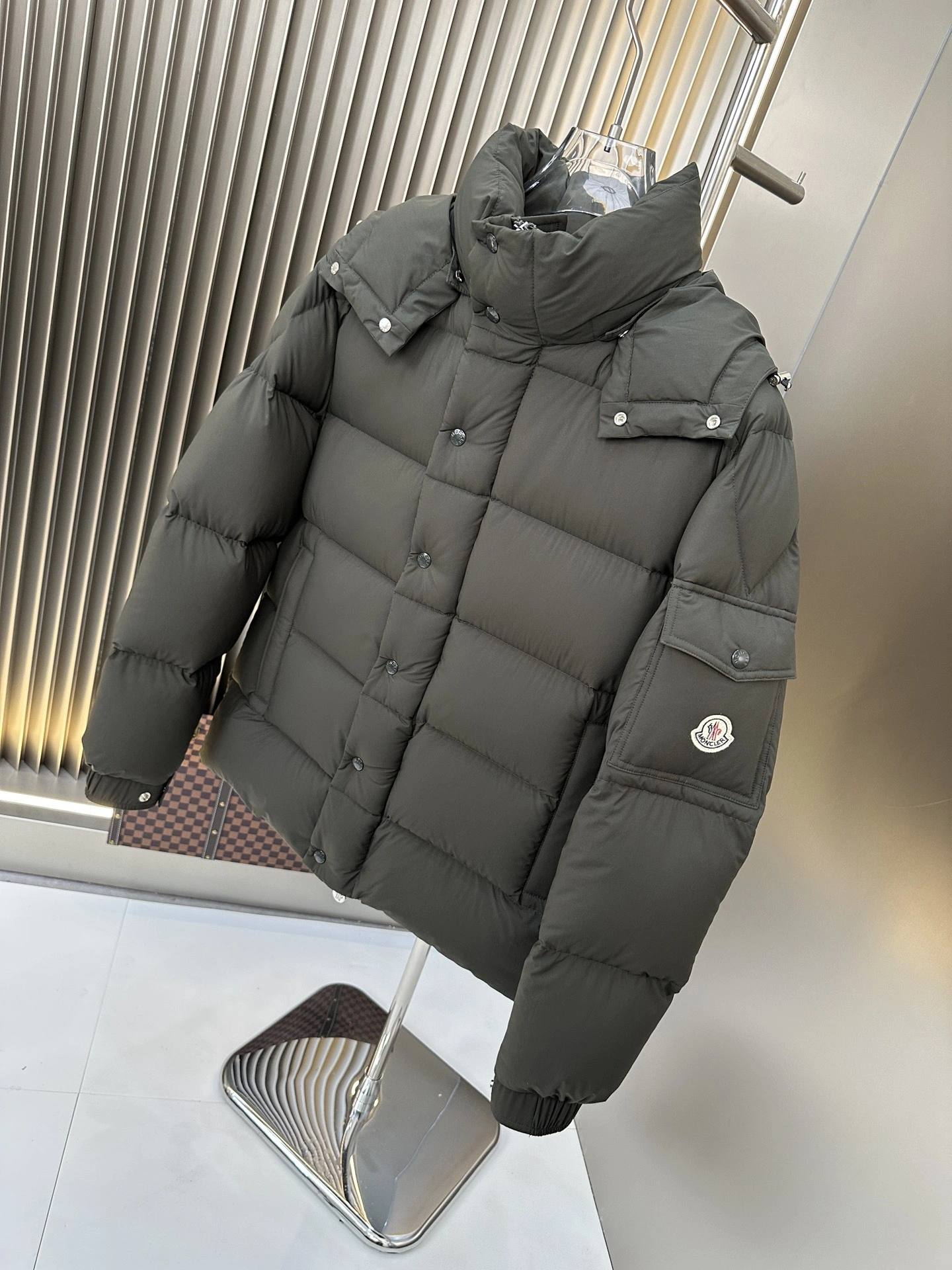 TravelReady Moncler Down Jackets 146180