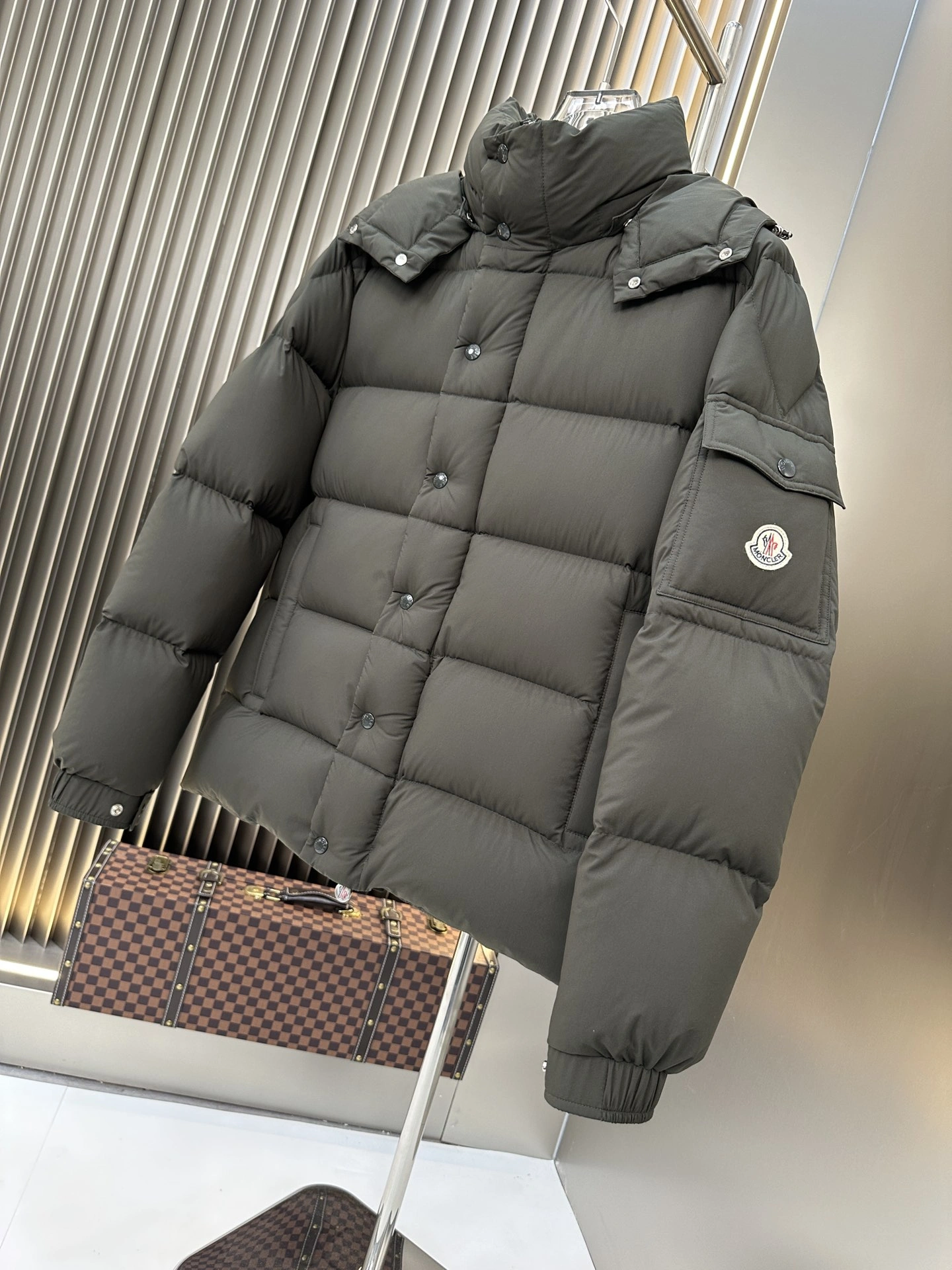 TravelReady Moncler Down Jackets 146180