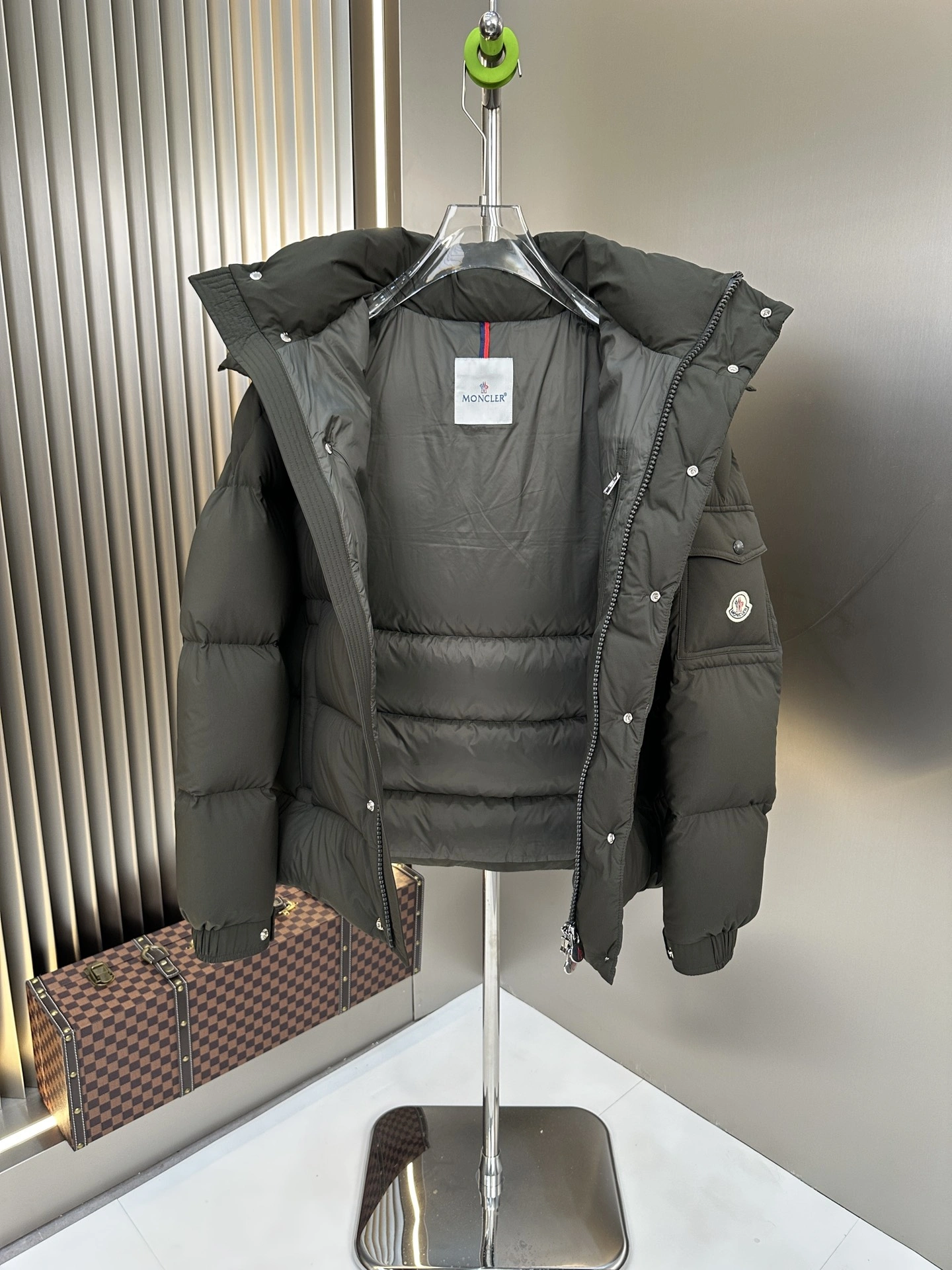 TravelReady Moncler Down Jackets 146180