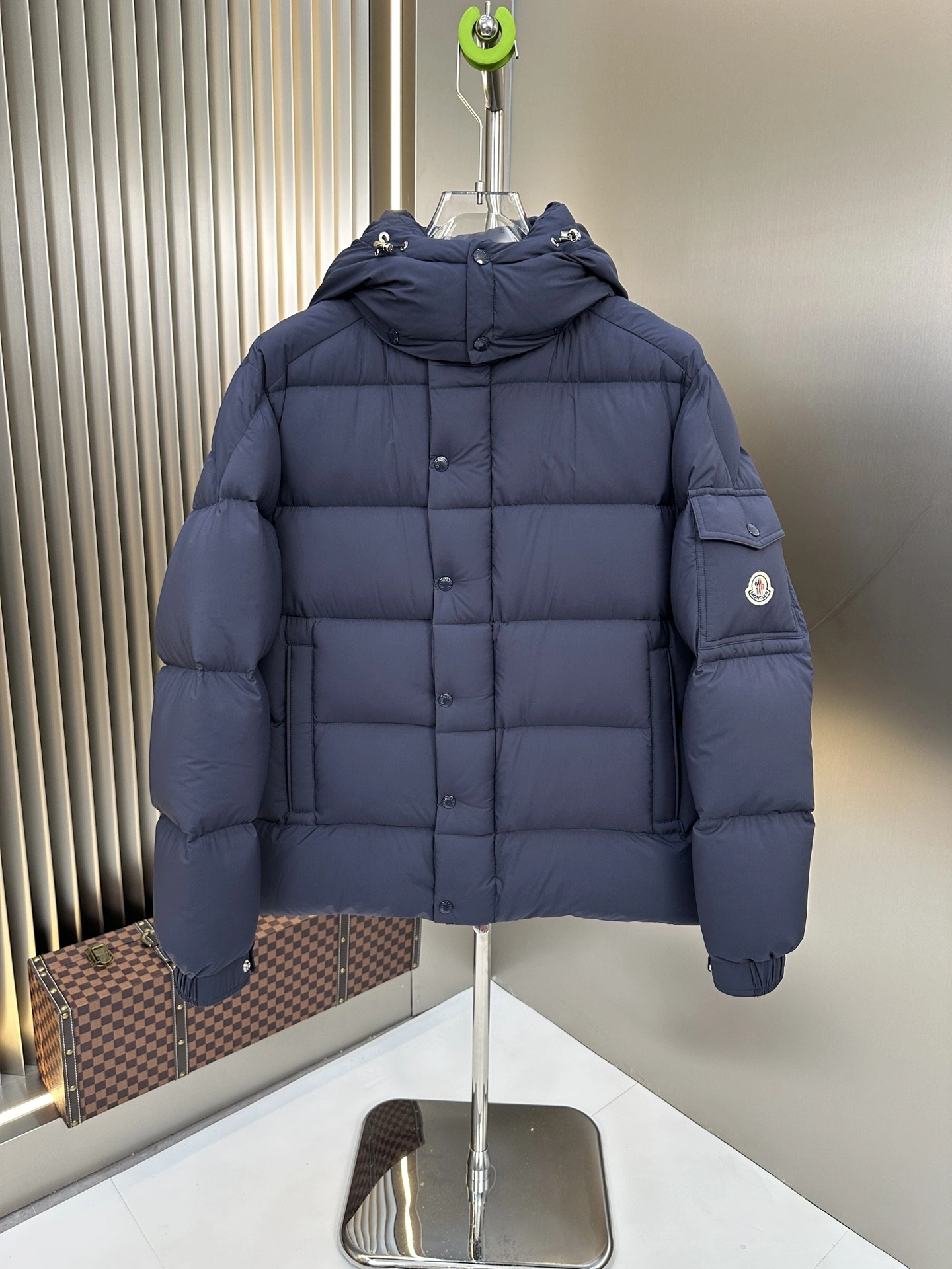 Moncler Down Jackets Neat 146174