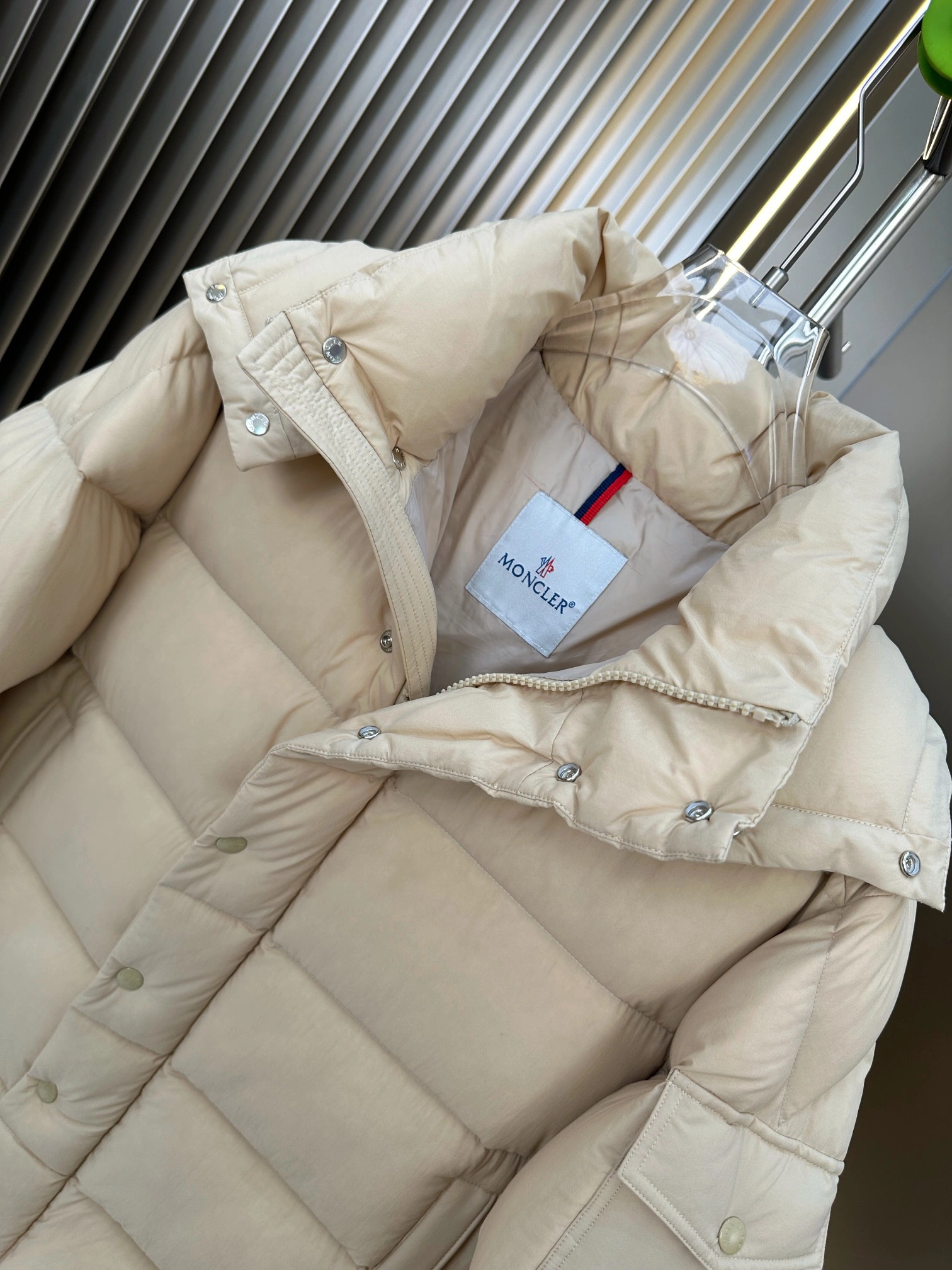 Premium Moncler Down Jackets 146166