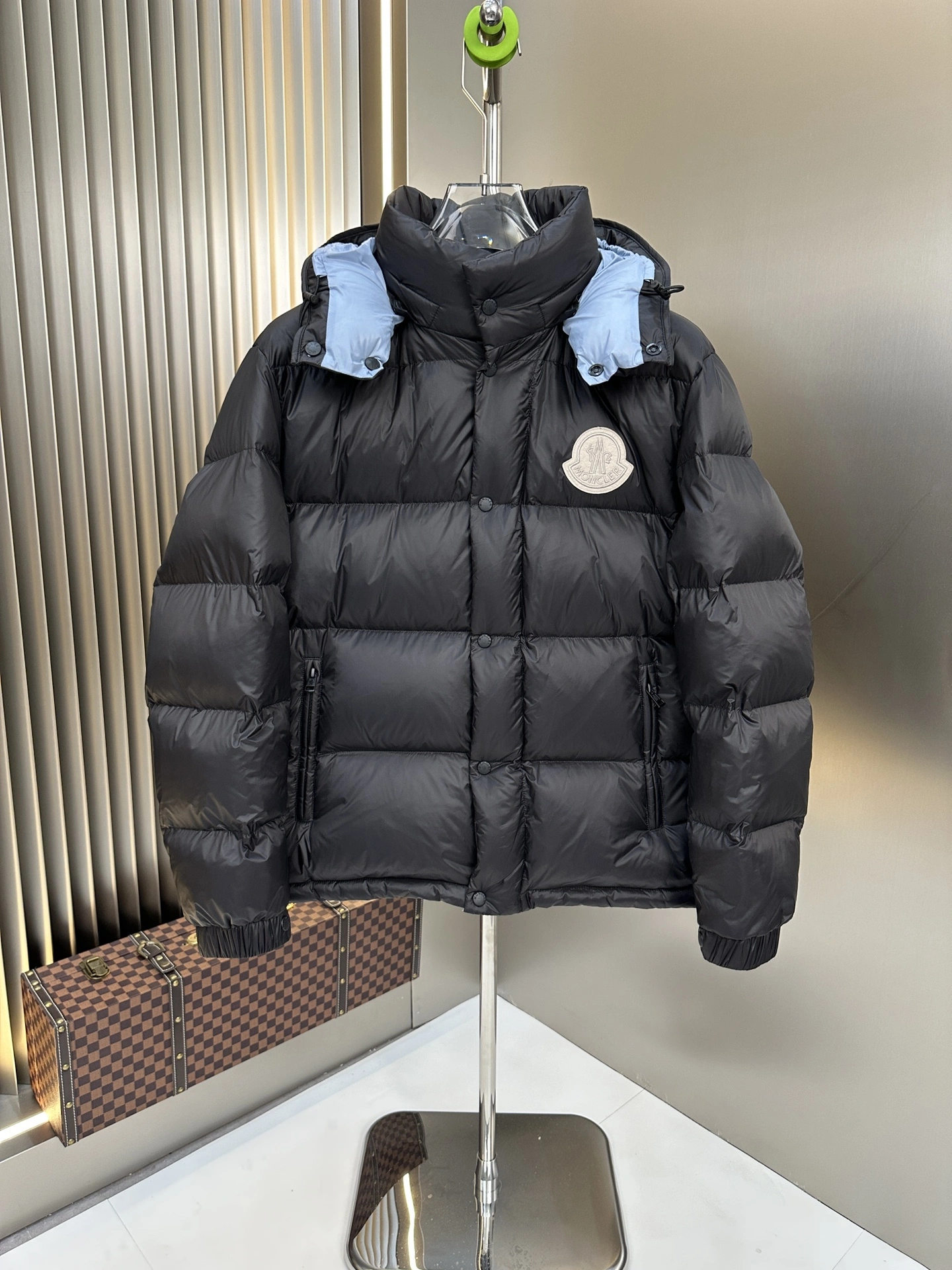 Soft Moncler Down Jackets 146179
