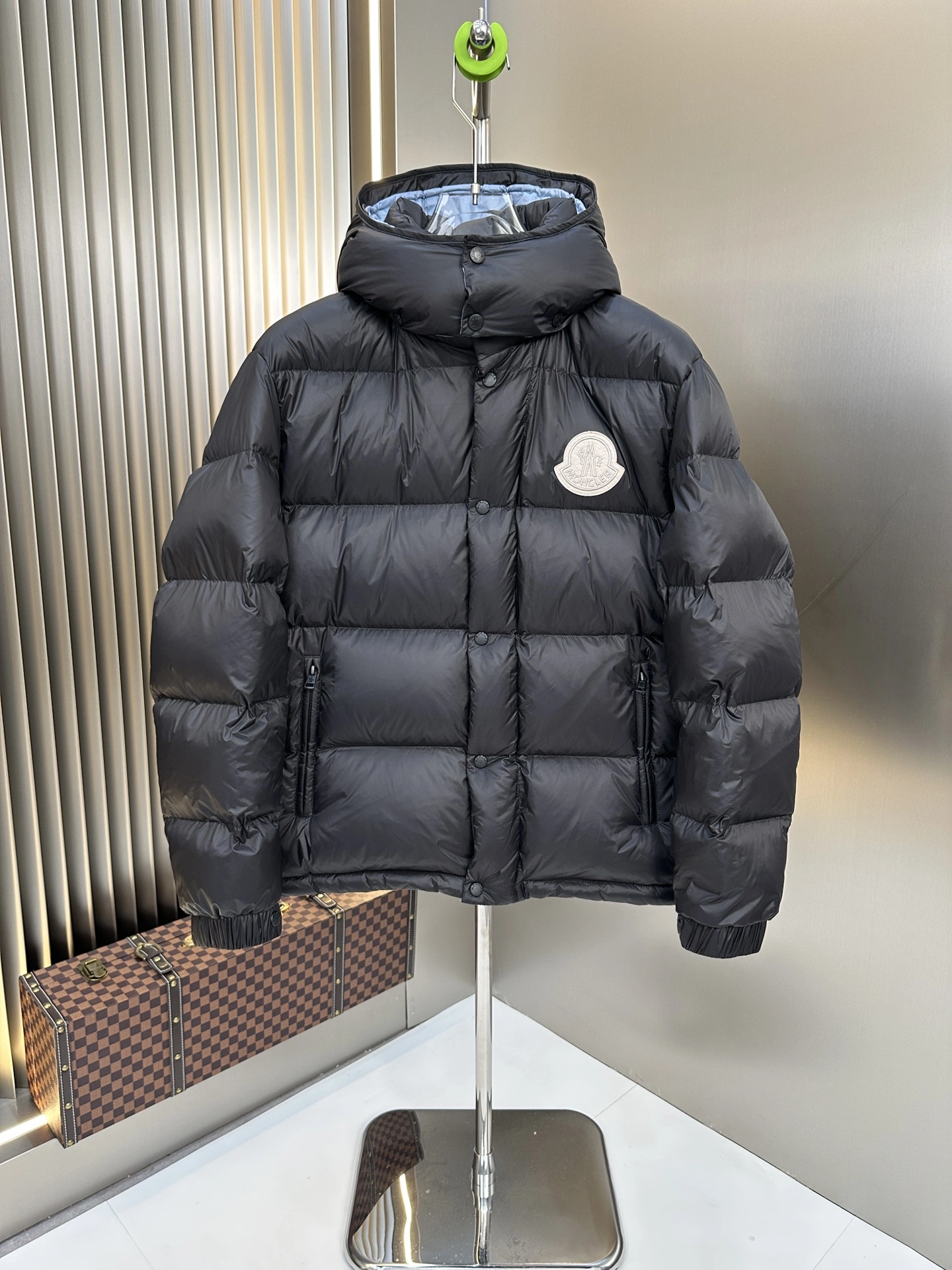 Soft Moncler Down Jackets 146179