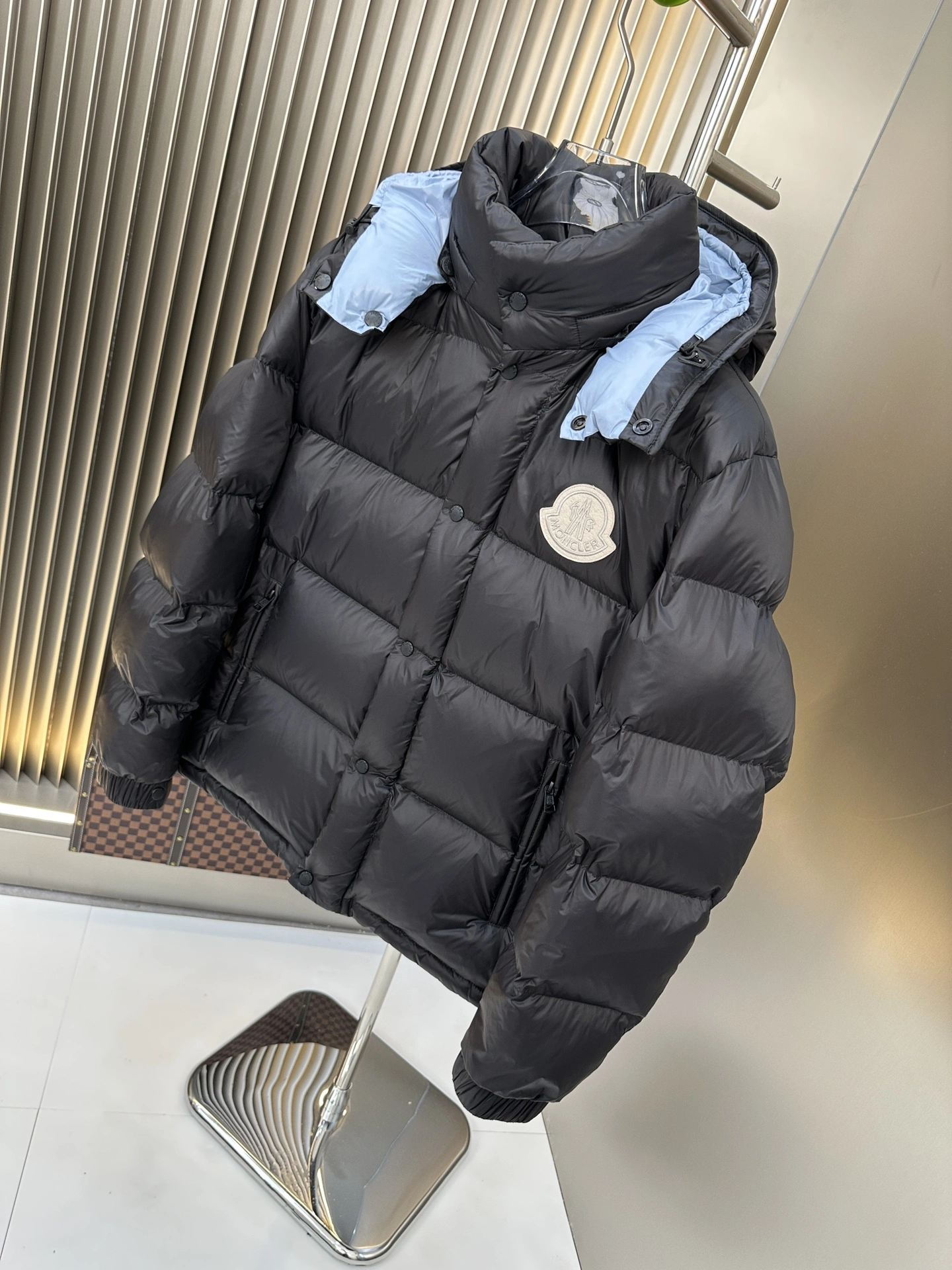 Soft Moncler Down Jackets 146179