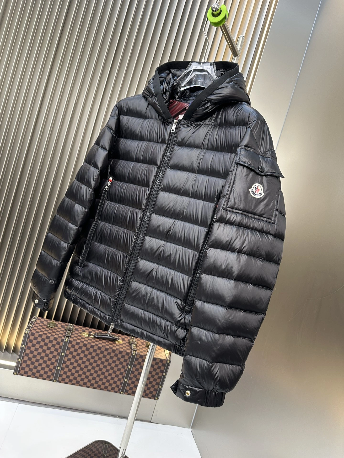 Moncler Down Jackets Tailored 146184
