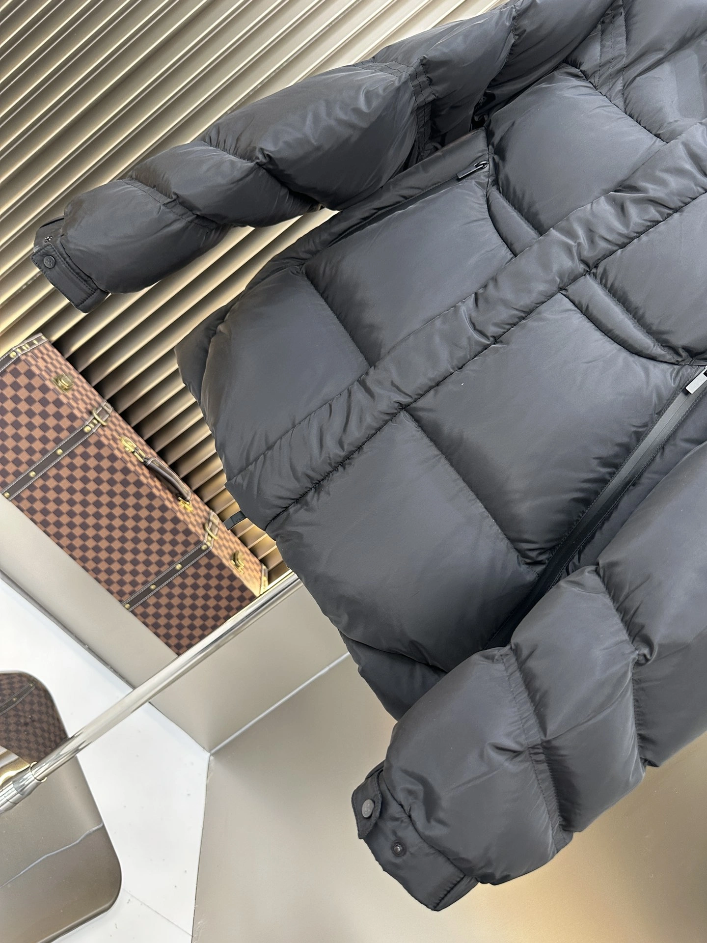 Moncler Down Jackets Unisex 146163