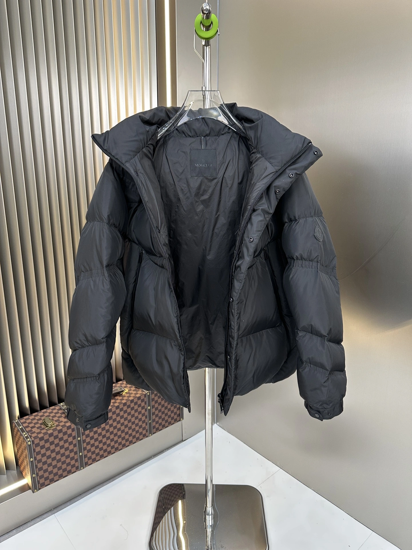 Moncler Down Jackets Unisex 146163