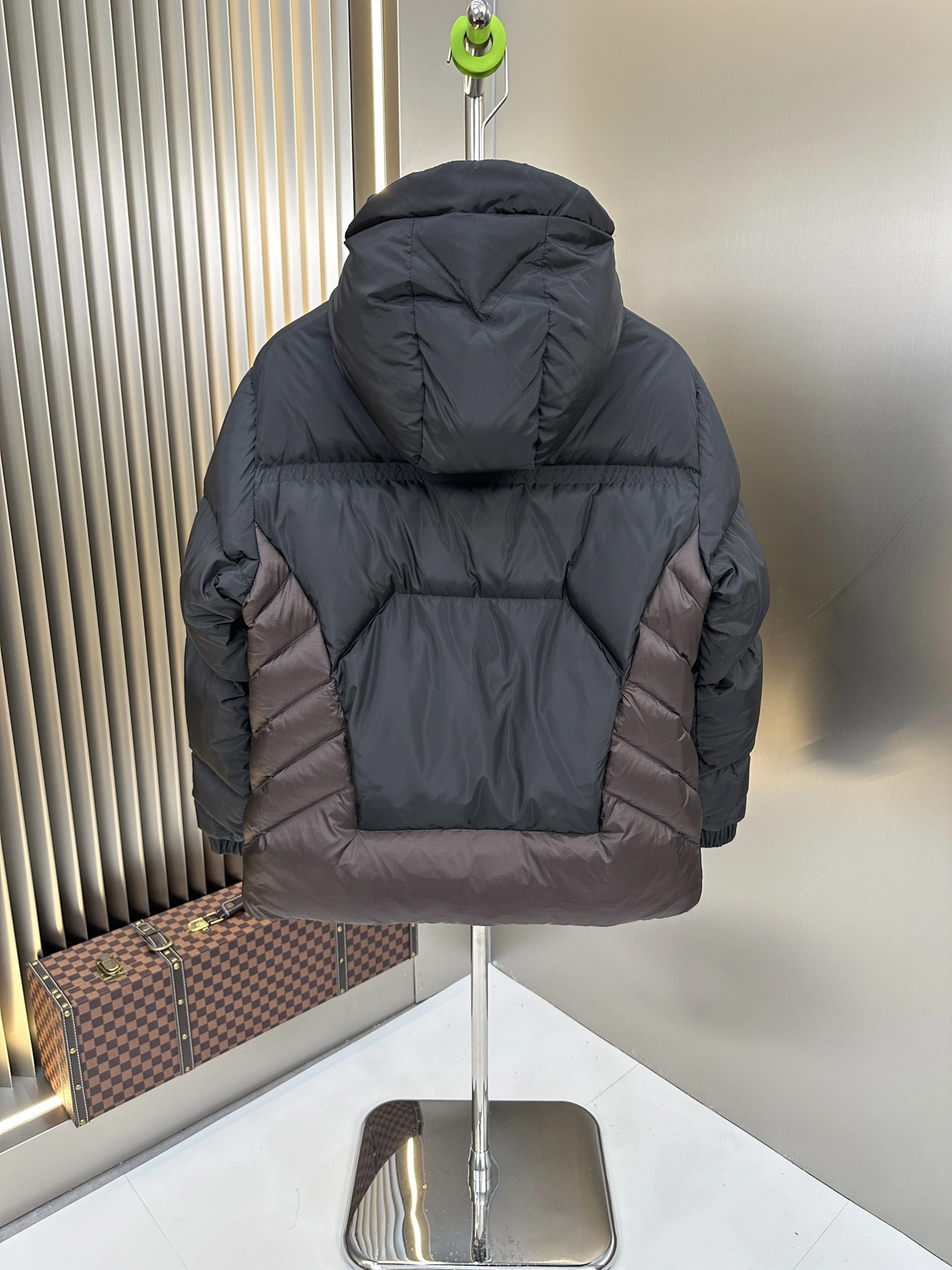 Moncler Down Jackets Unisex 146163