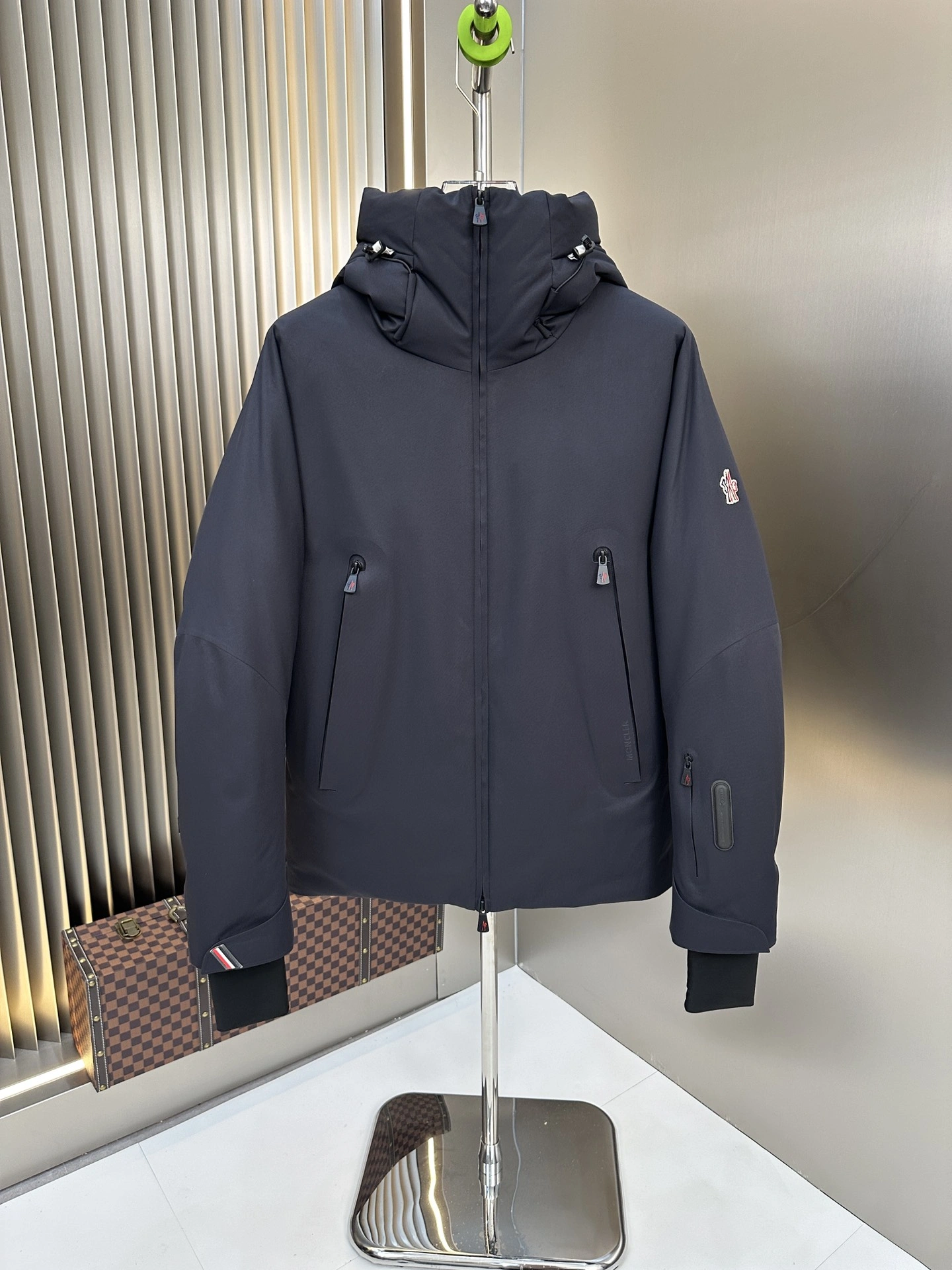 MoistureWicking Moncler Down Jackets 146185