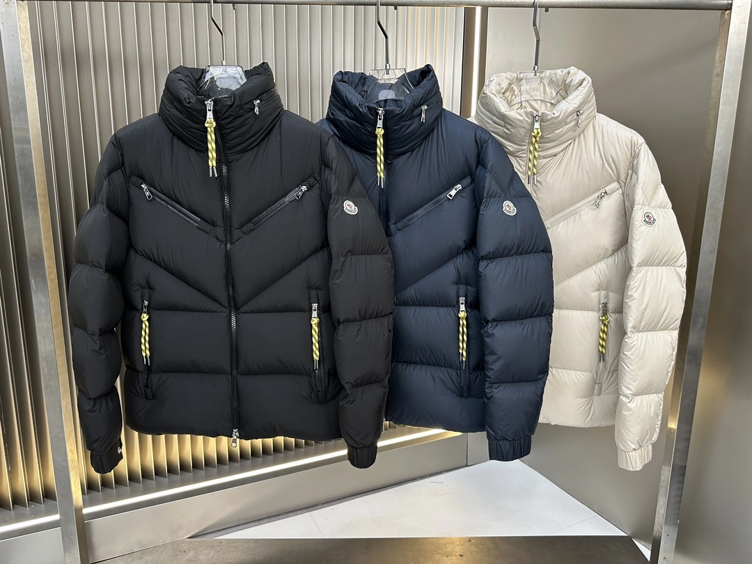 OdorResistant Moncler Down Jackets 146168