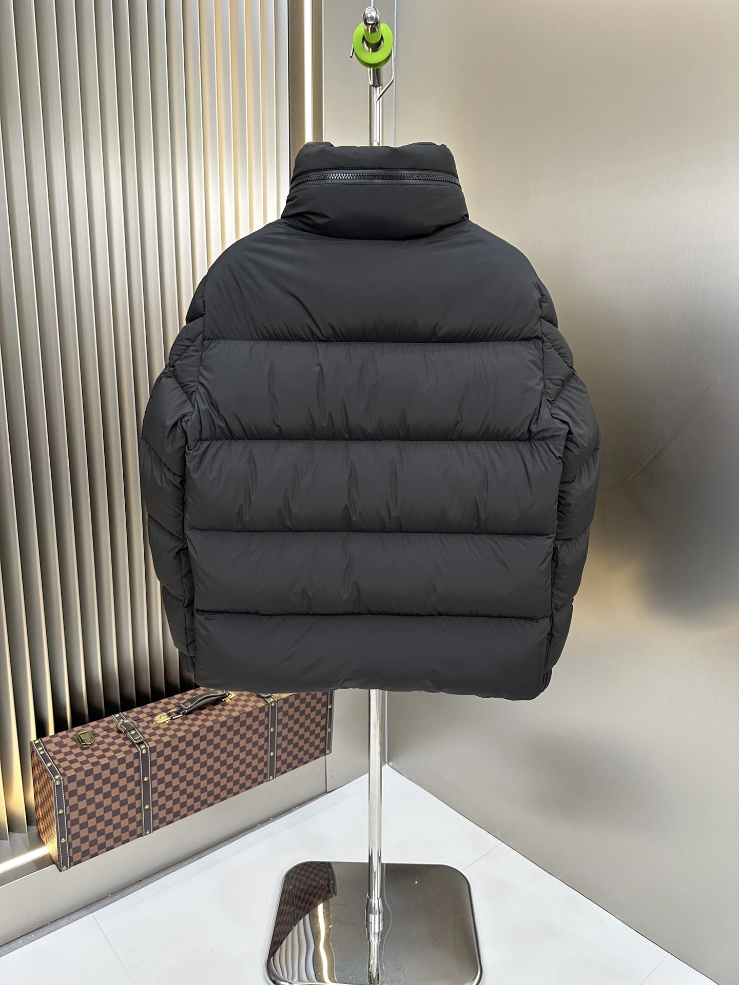 OdorResistant Moncler Down Jackets 146168
