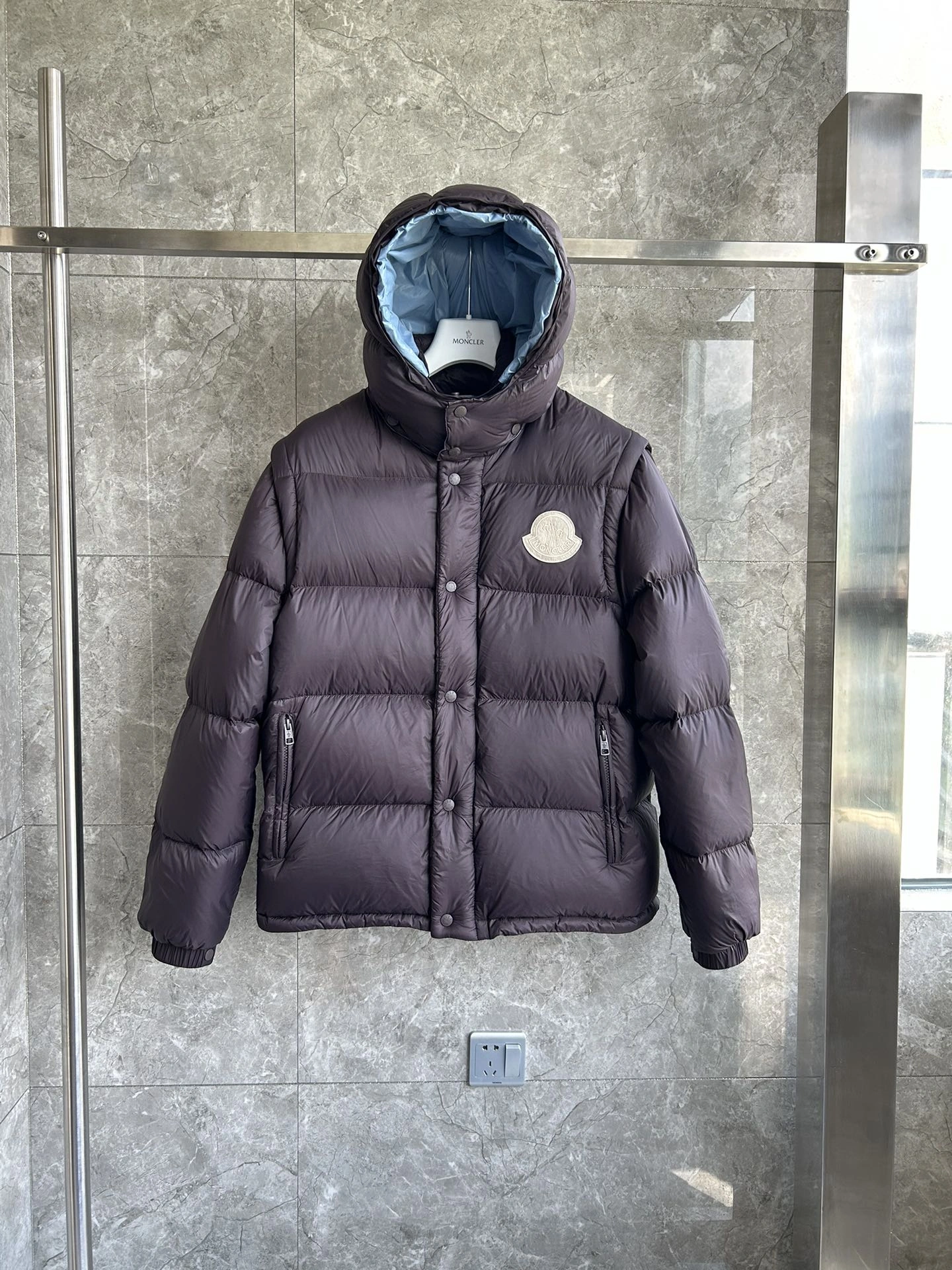 Moncler Down Jackets ComfortFit 146172