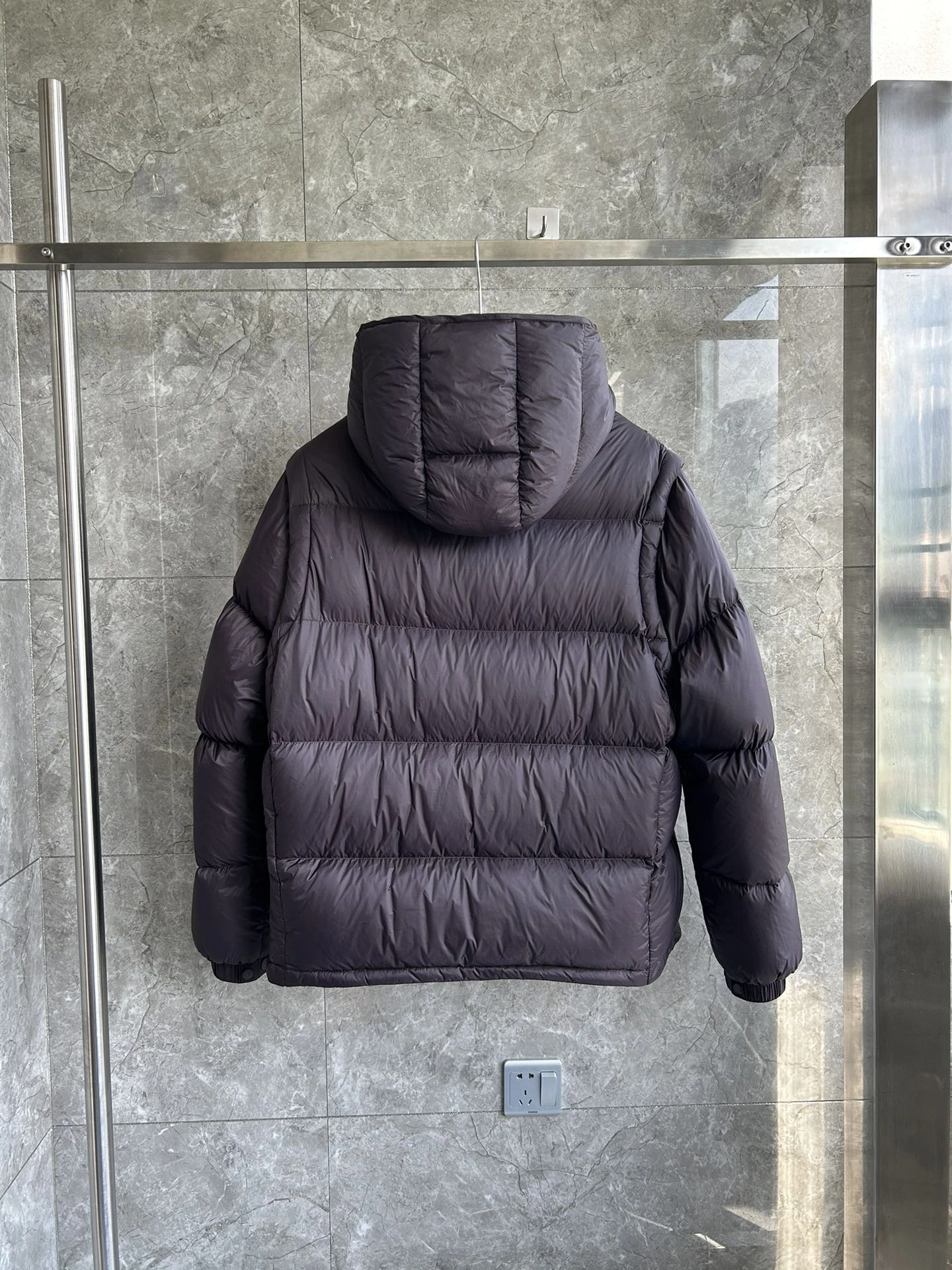Moncler Down Jackets ComfortFit 146172
