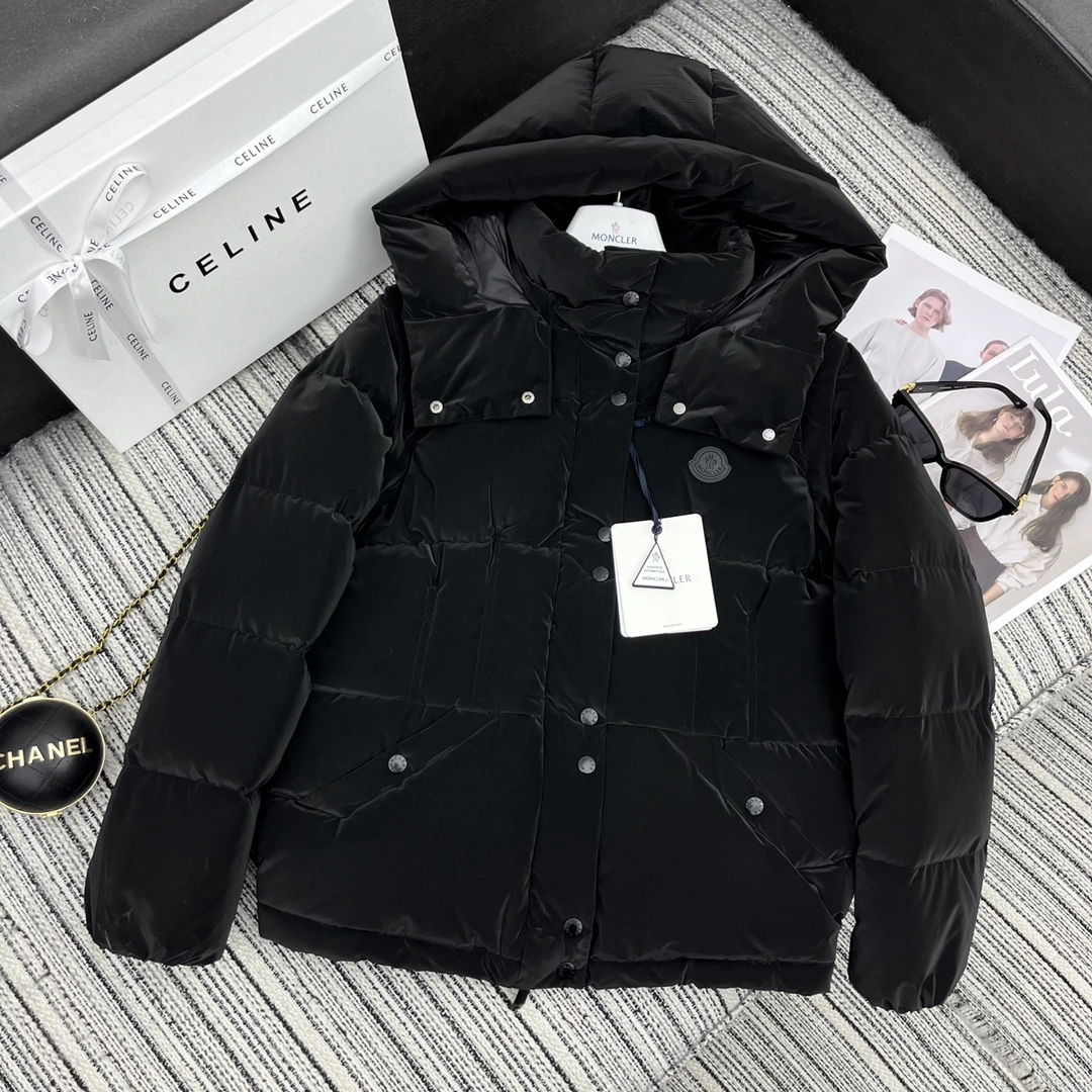 Moncler Down Jackets Compact 146231