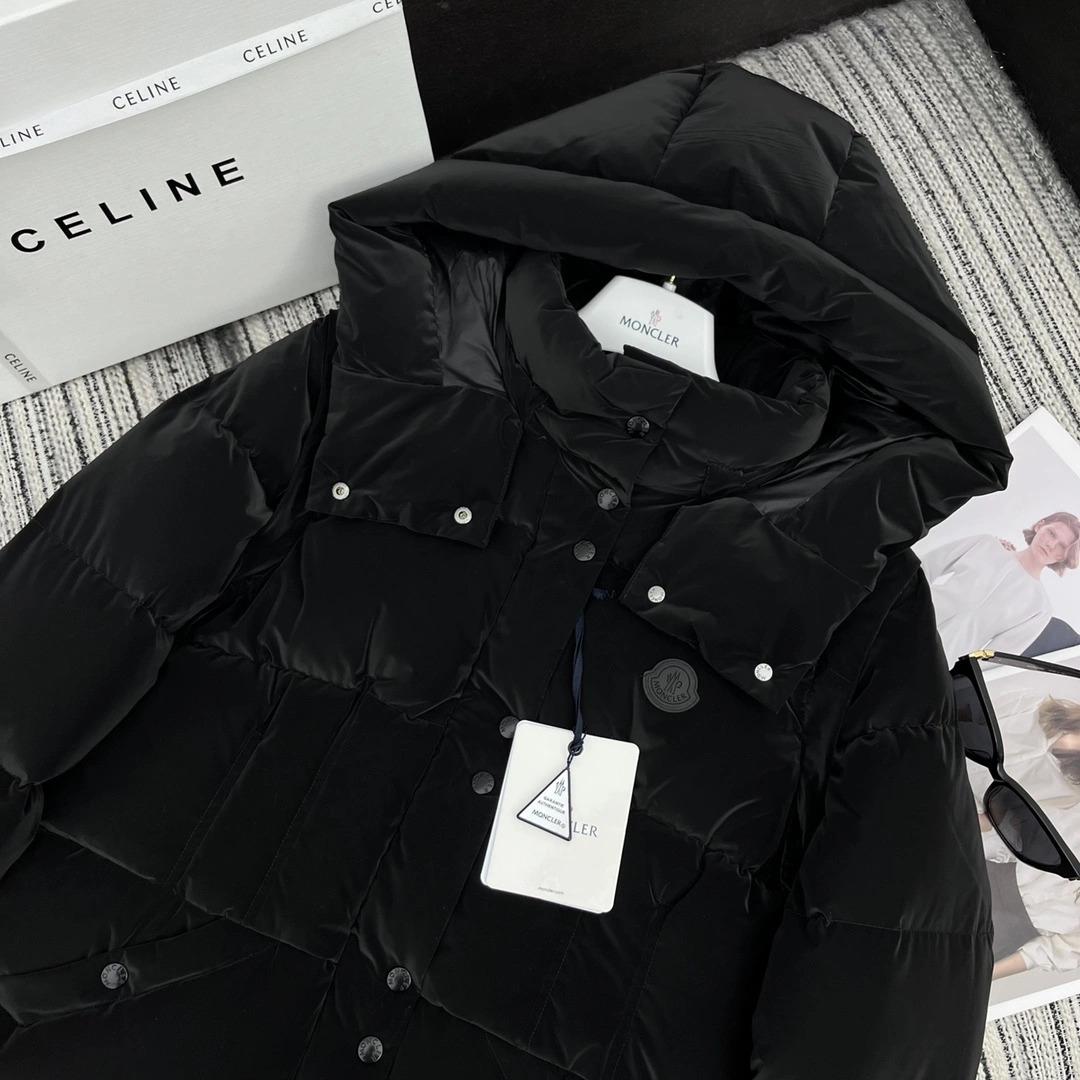Moncler Down Jackets Compact 146231
