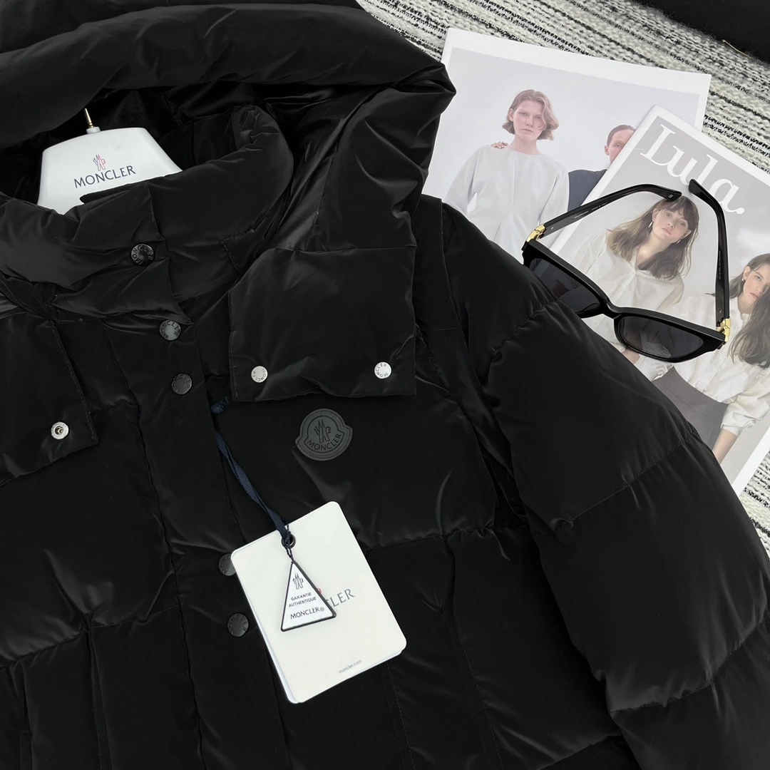 Moncler Down Jackets Compact 146231