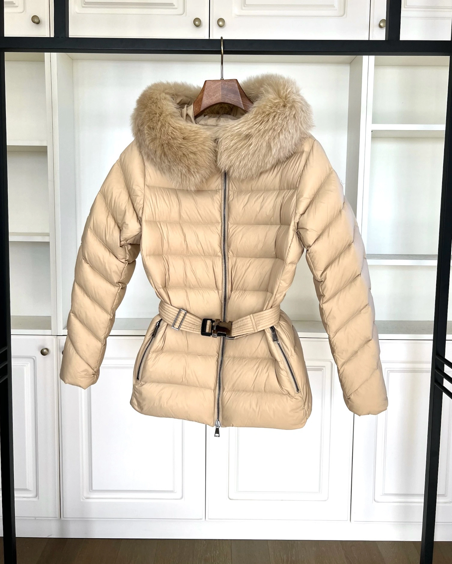 Moncler Down Jackets NewStyle 146159