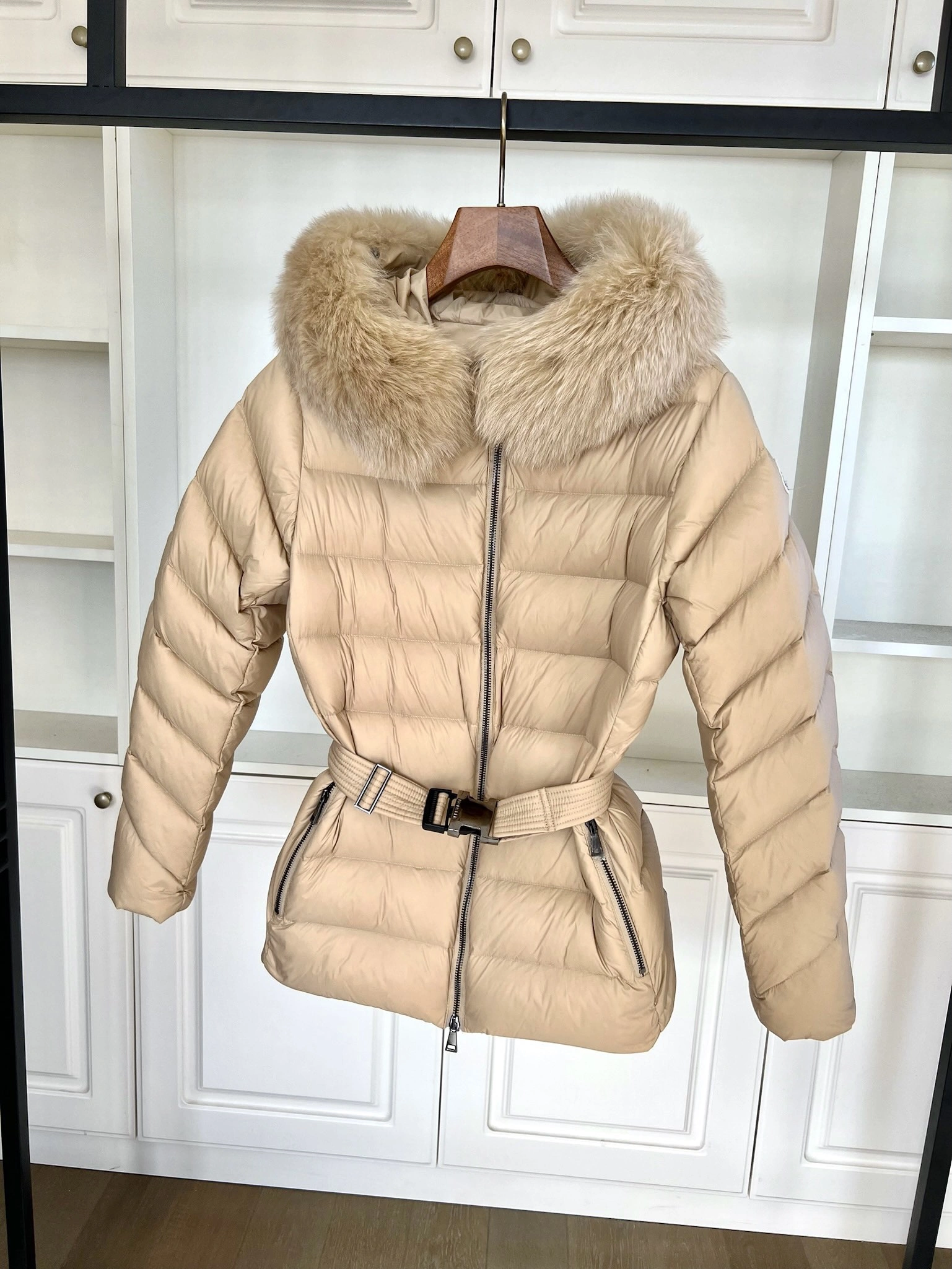 Moncler Down Jackets NewStyle 146159