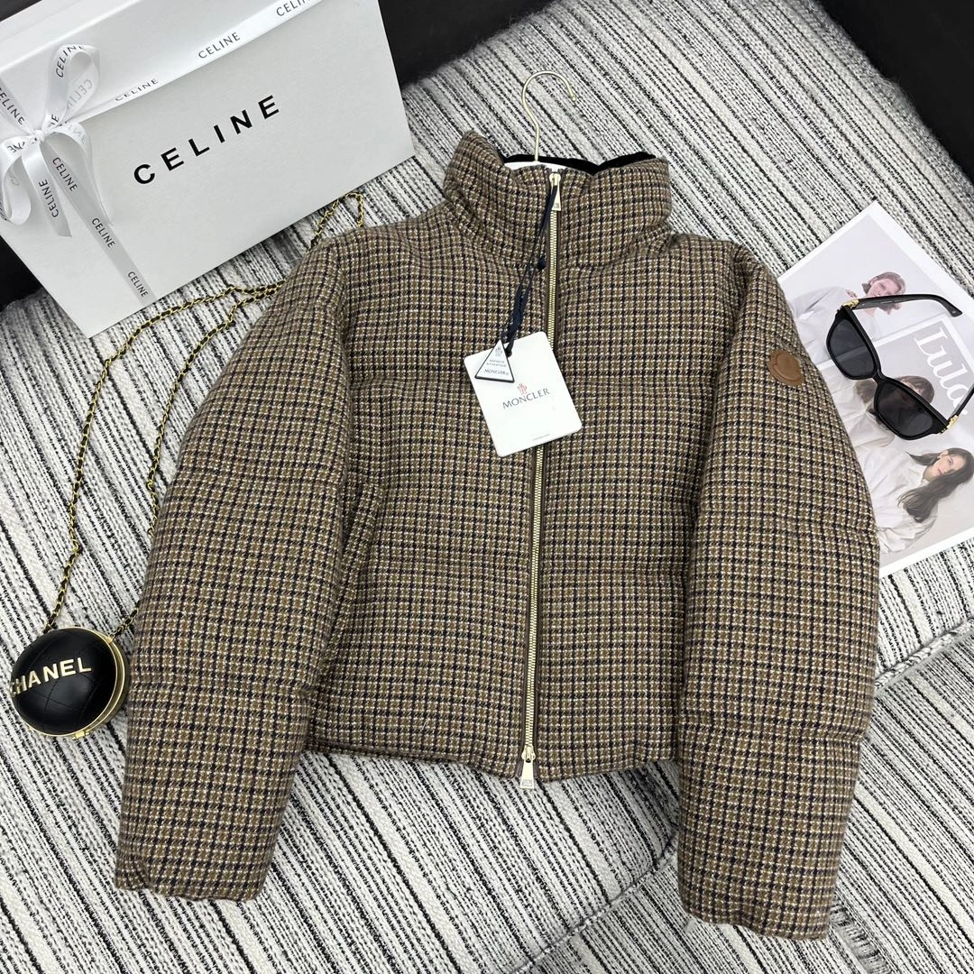 Moncler Down Jackets Original 146170