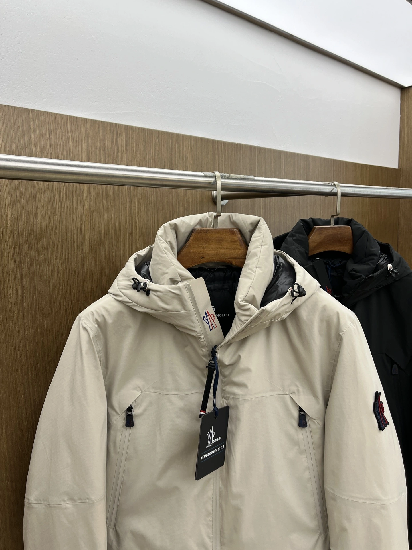 HighQuality Moncler Down Jackets 146161