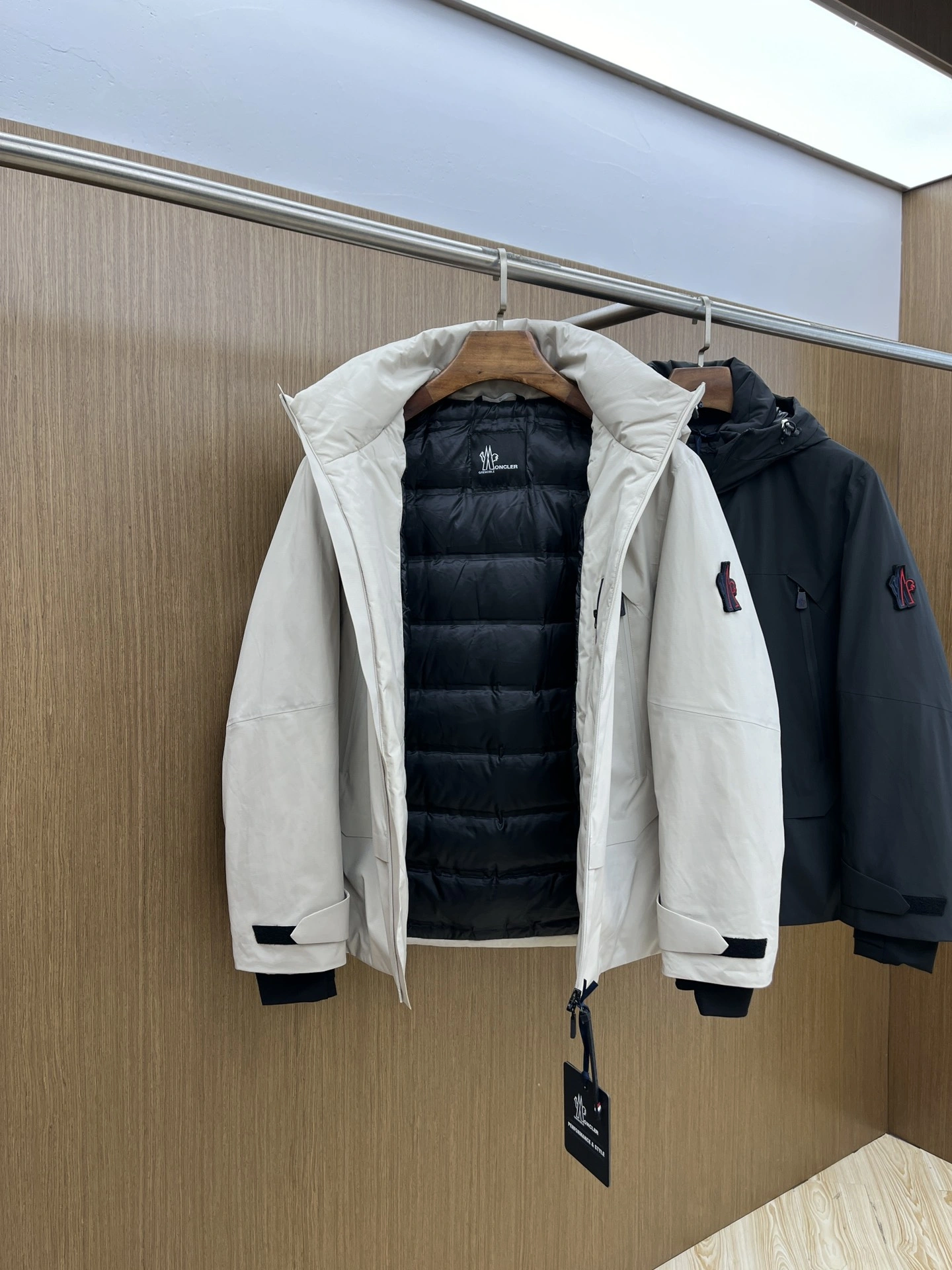 HighQuality Moncler Down Jackets 146161