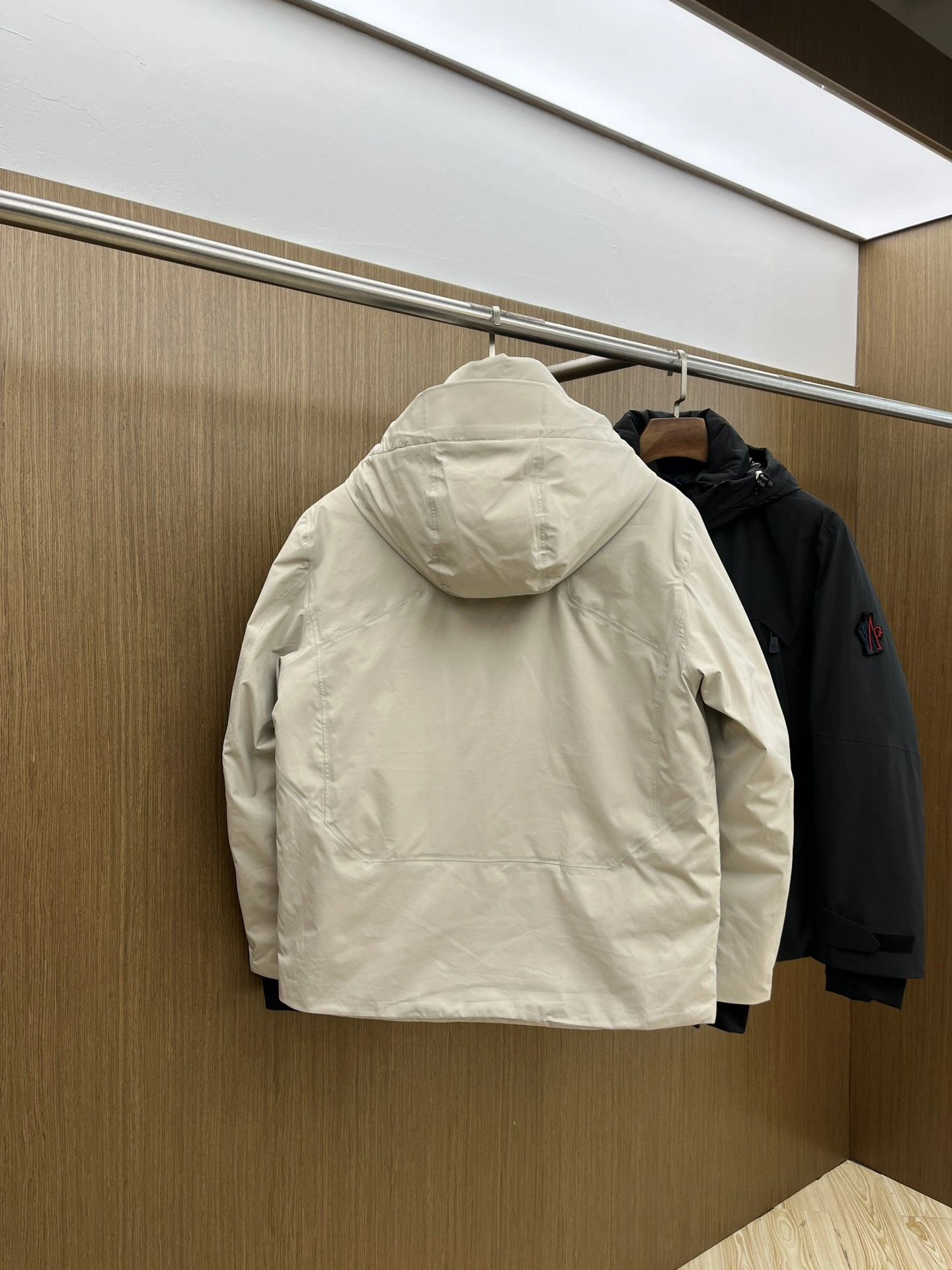 HighQuality Moncler Down Jackets 146161