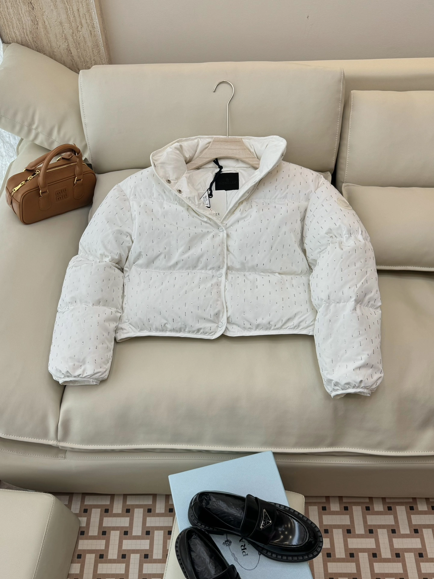 Moncler Down Jackets AllSeason 146167