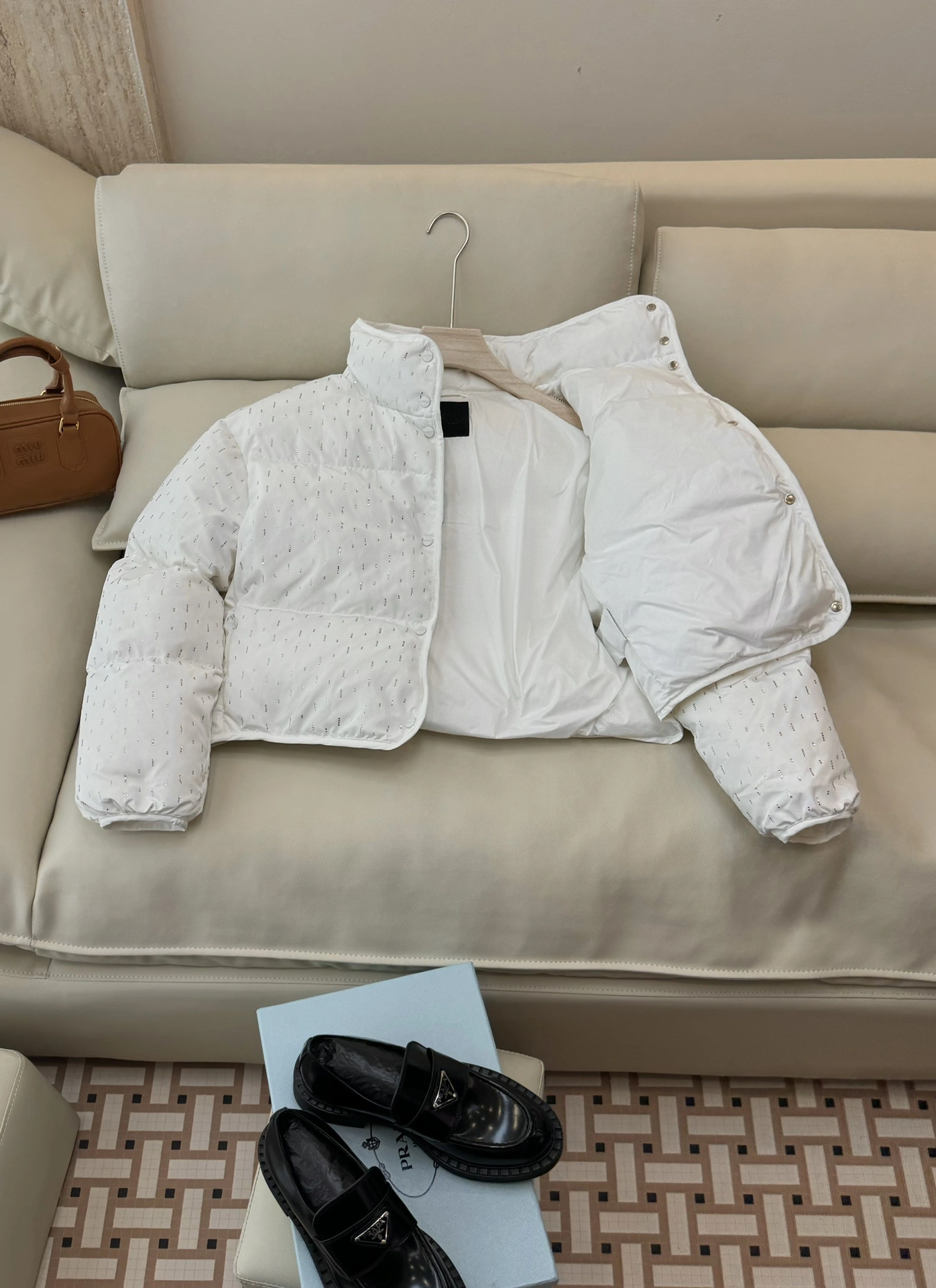 Moncler Down Jackets AllSeason 146167