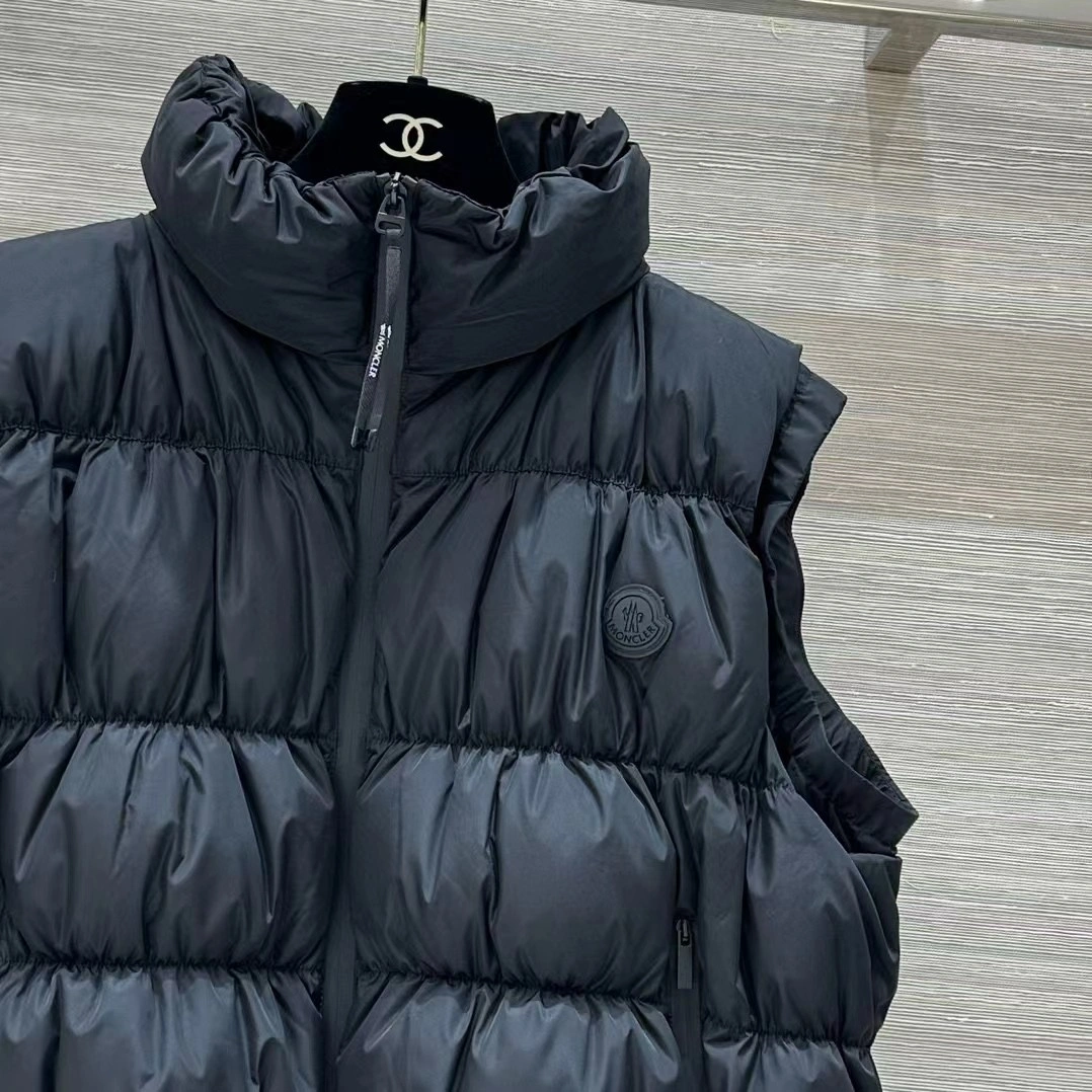 Affordable Moncler Down Jackets 146154