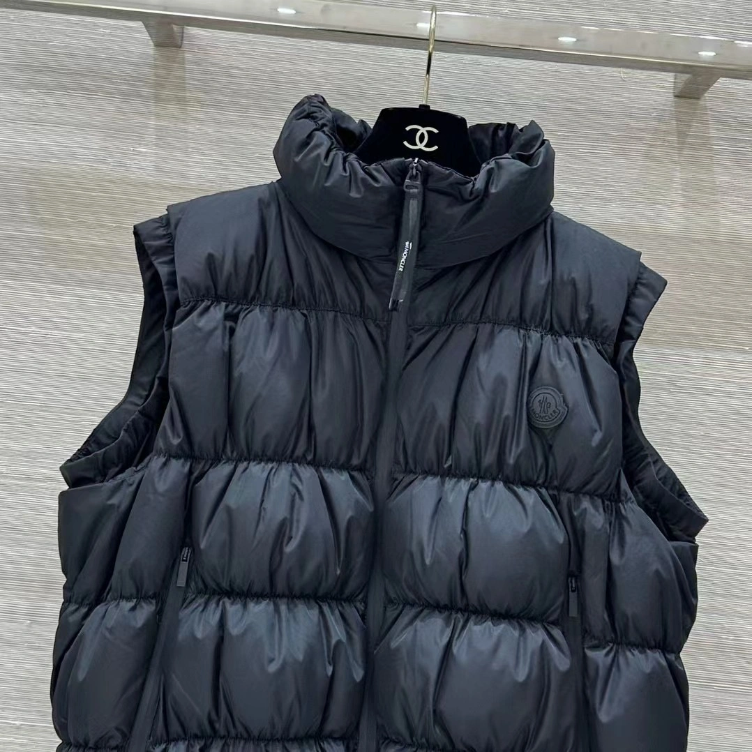 Affordable Moncler Down Jackets 146154