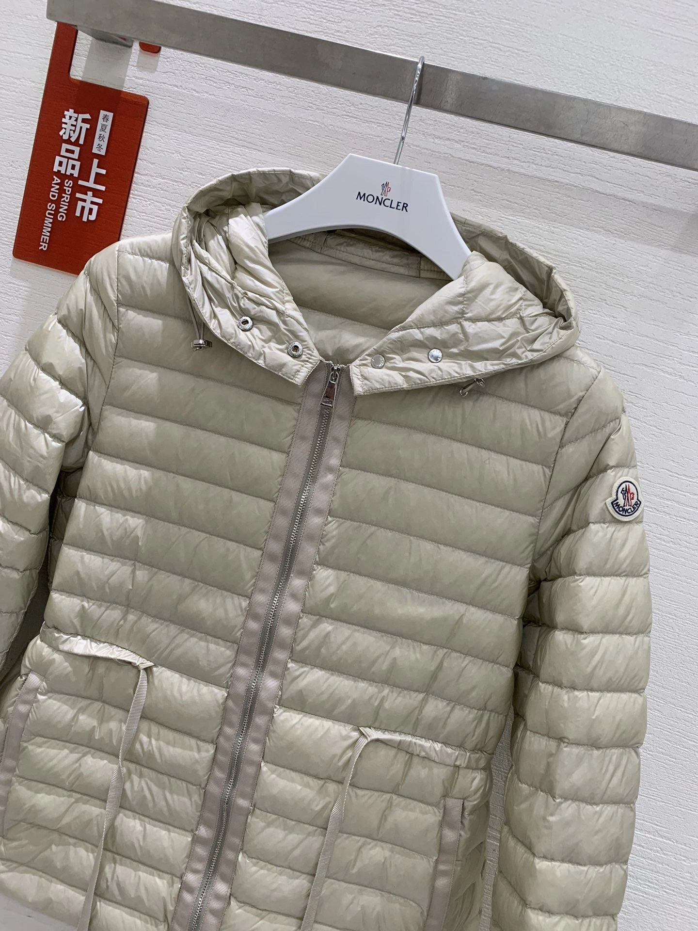 Moncler Down Jackets Unique 146153