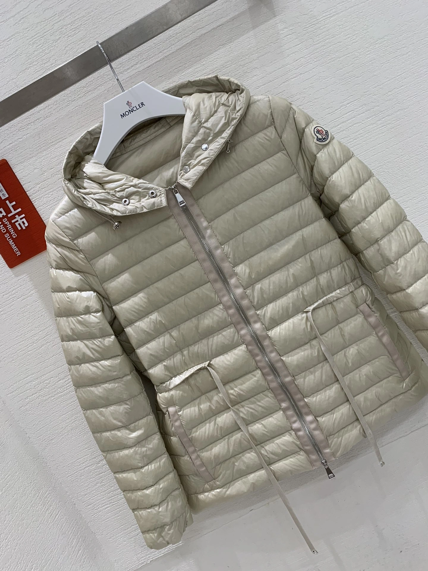 Moncler Down Jackets Unique 146153