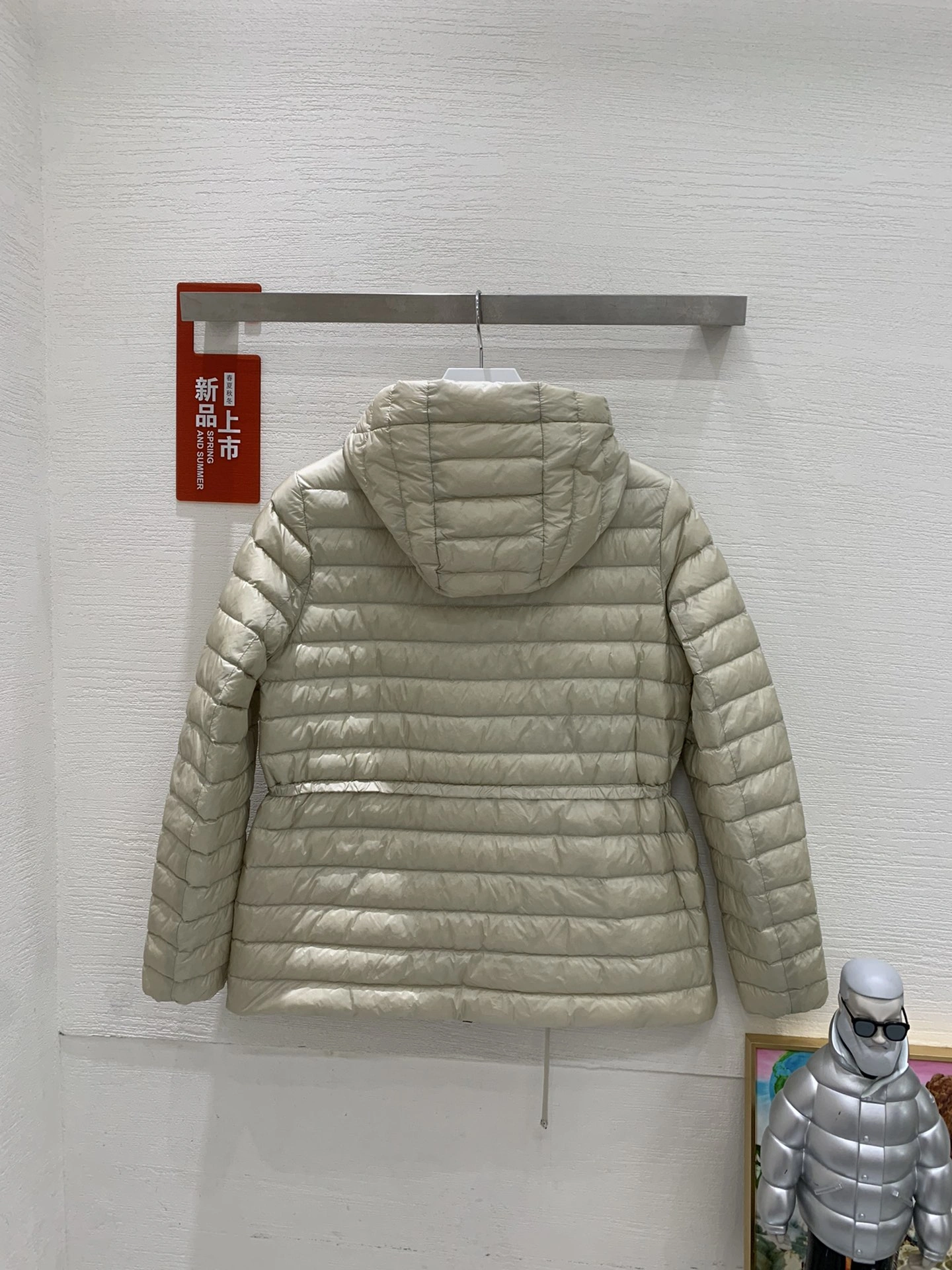 Moncler Down Jackets Unique 146153