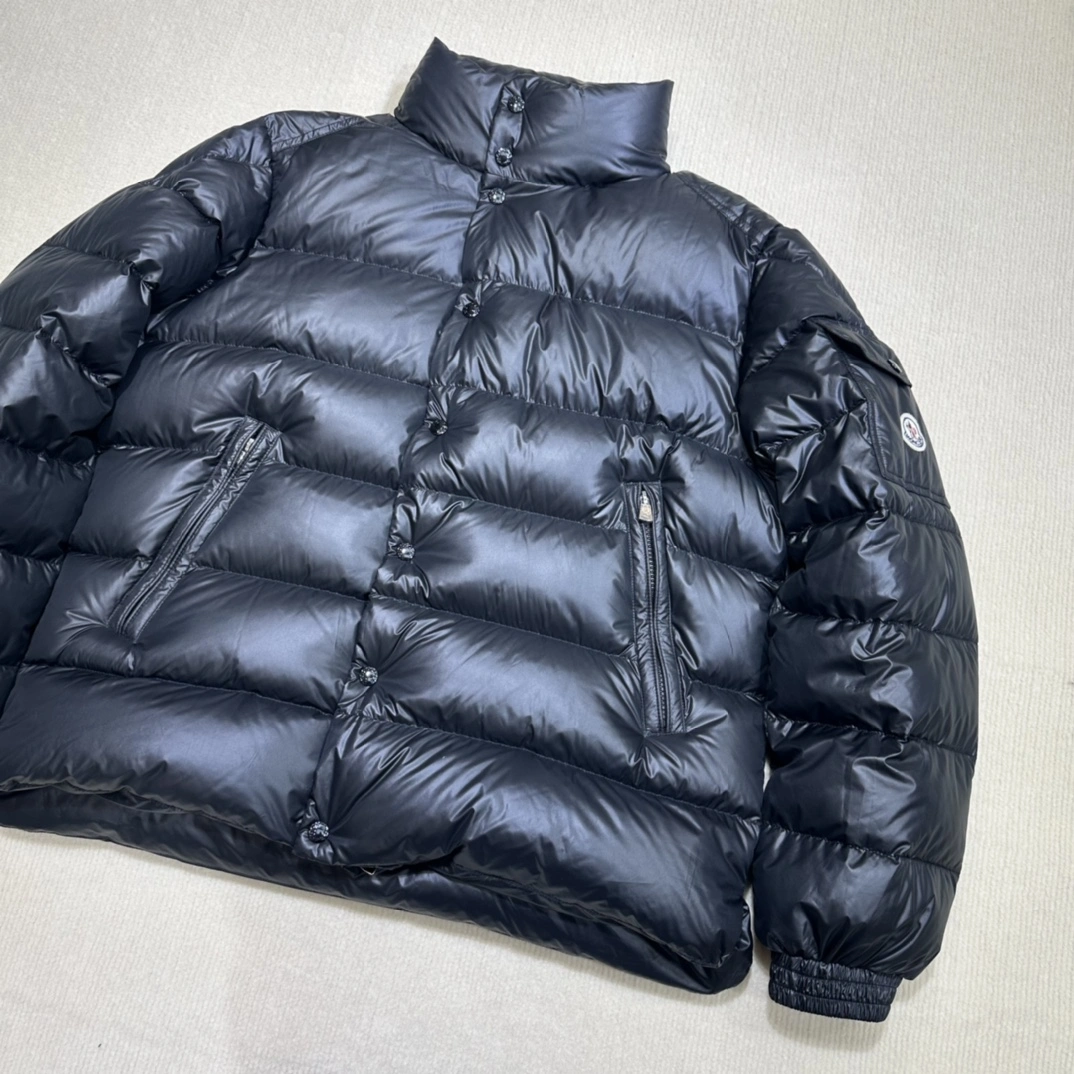 Moncler Down Jackets Popular 146150