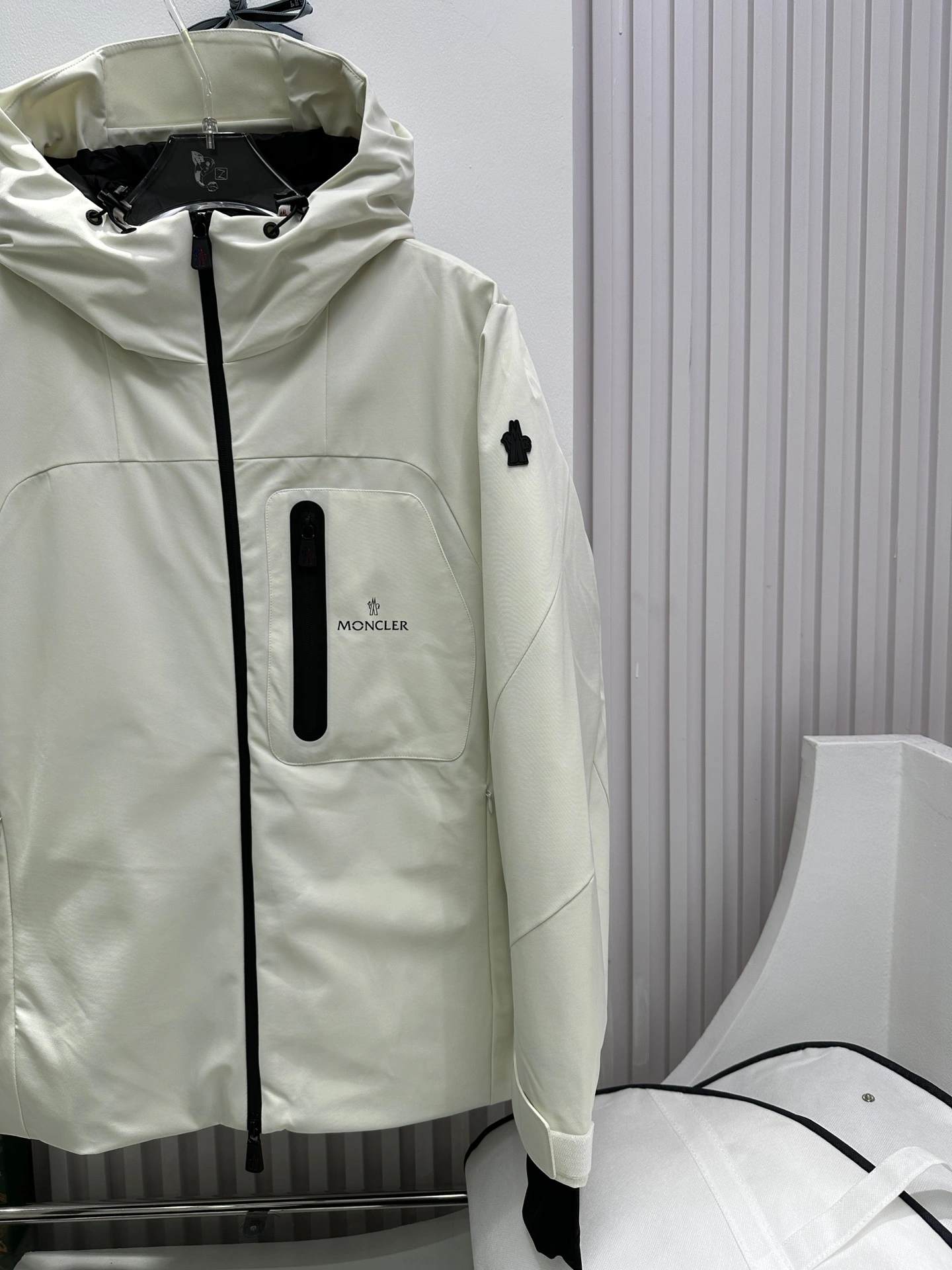 Moncler Down Jackets Effortless 146148