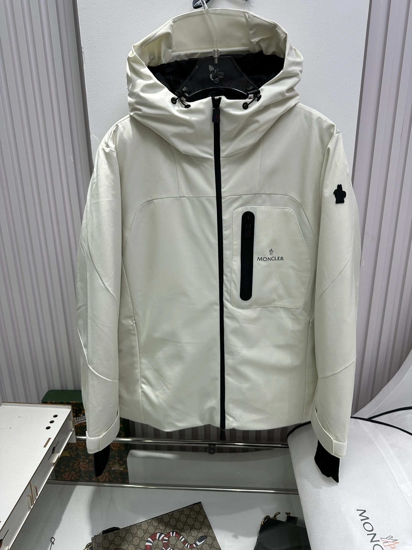 Moncler Down Jackets Effortless 146148