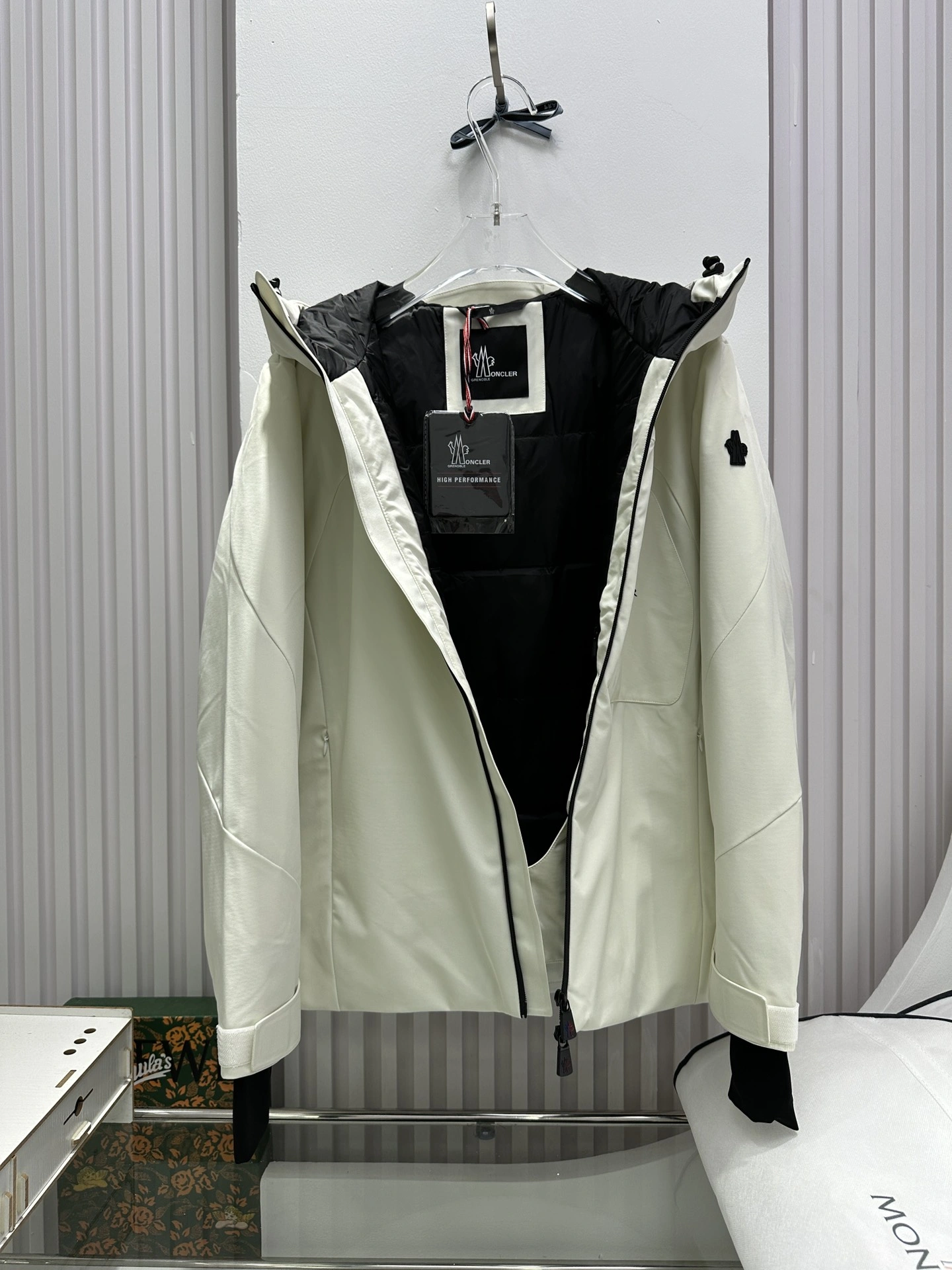 Moncler Down Jackets Effortless 146148