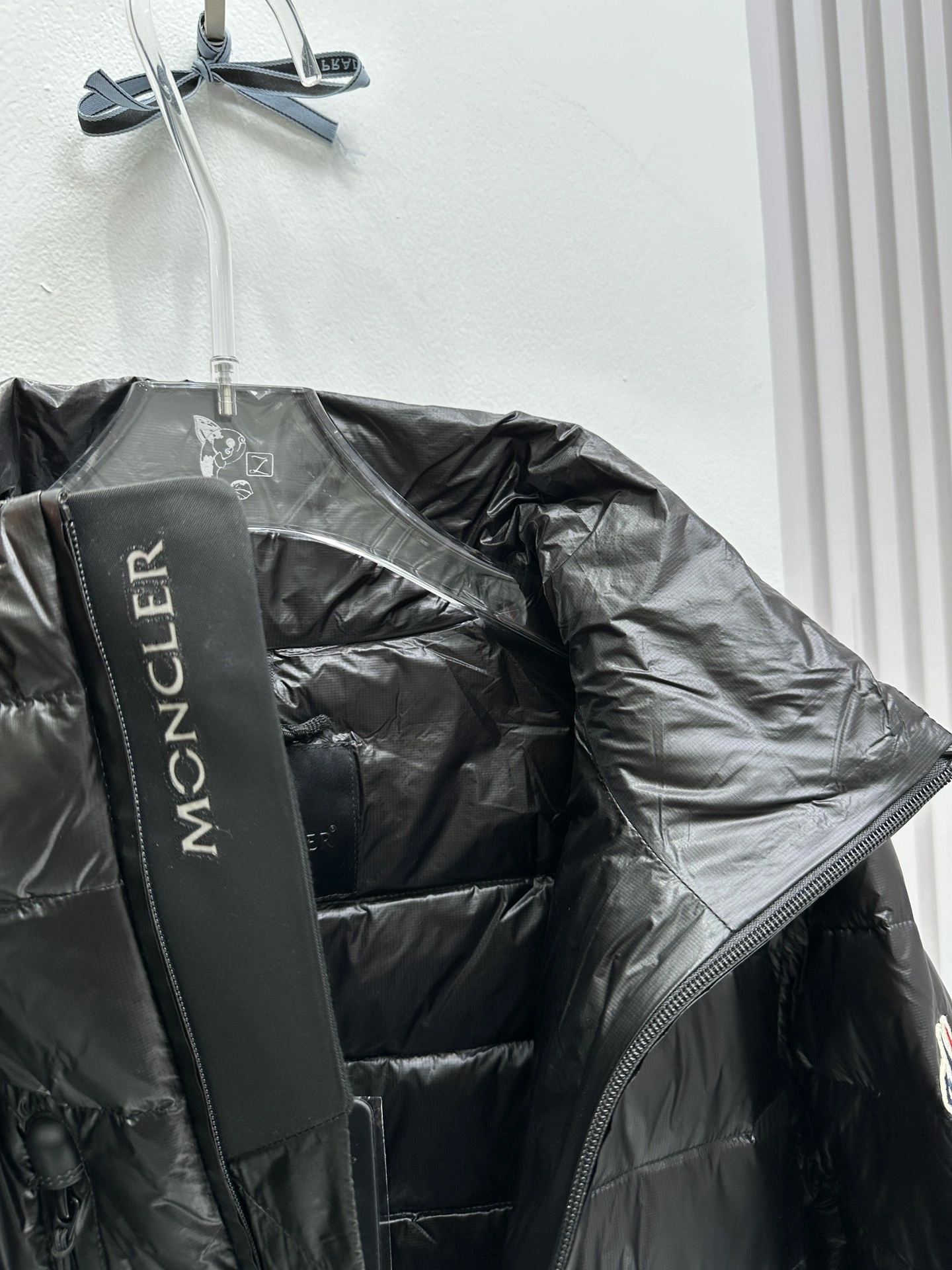 Moncler Down Jackets WaterResistant 146143